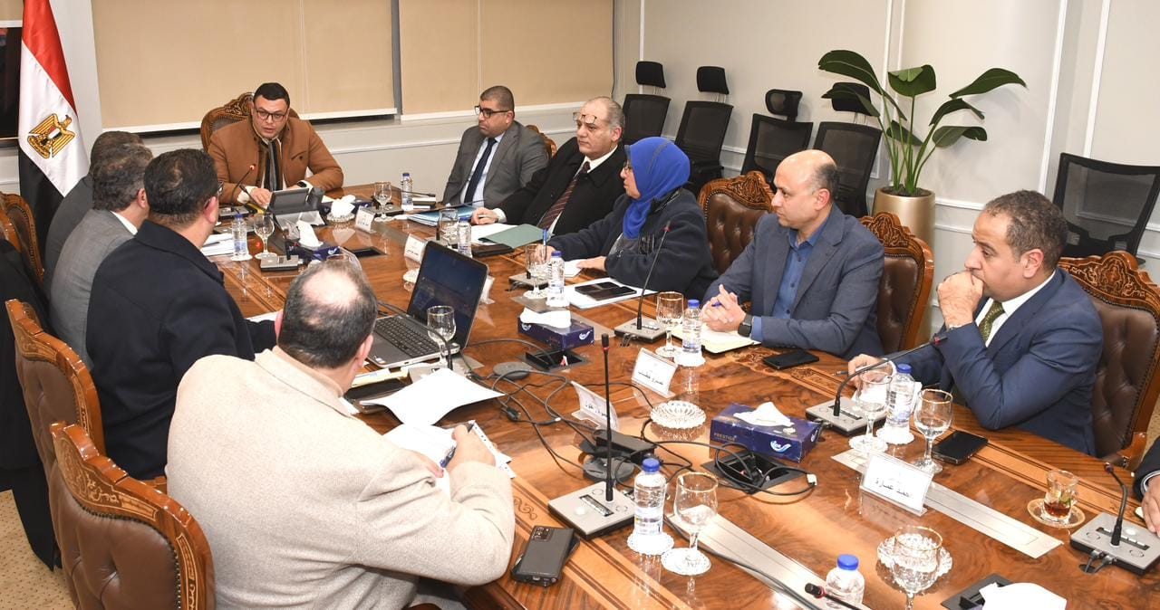 وزير الإسكان يتابع موقف المشروعات التنموية بالعلمين الجديدة