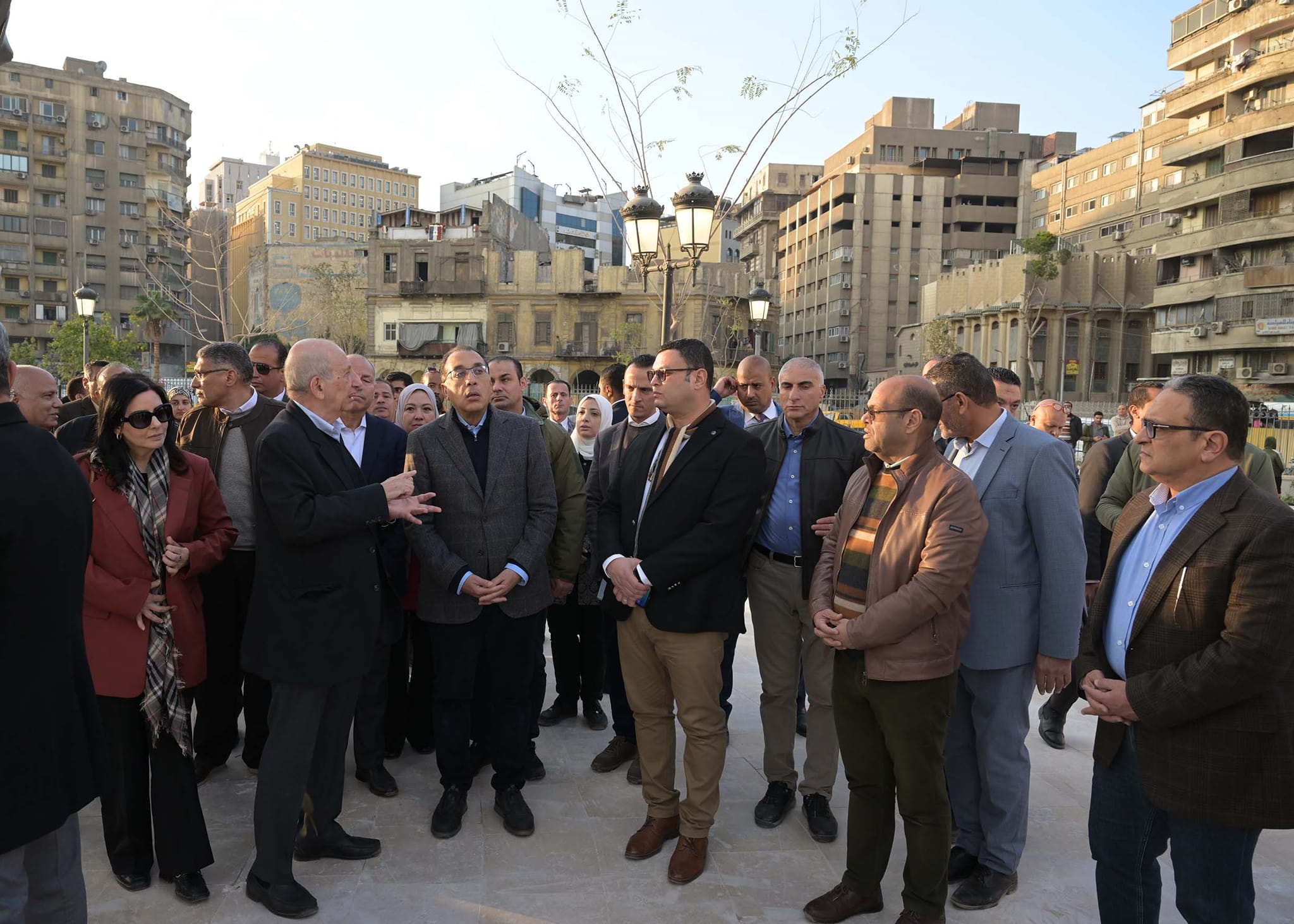 رئيس الوزراء يتفقد مشروع إعادة إحياء حديقة الأزبكية التراثية