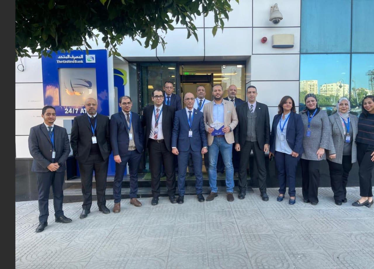 شهادة المليونير هدية لصاحب اول معاملة بنكية بفروع المصرف المتحد الـ68