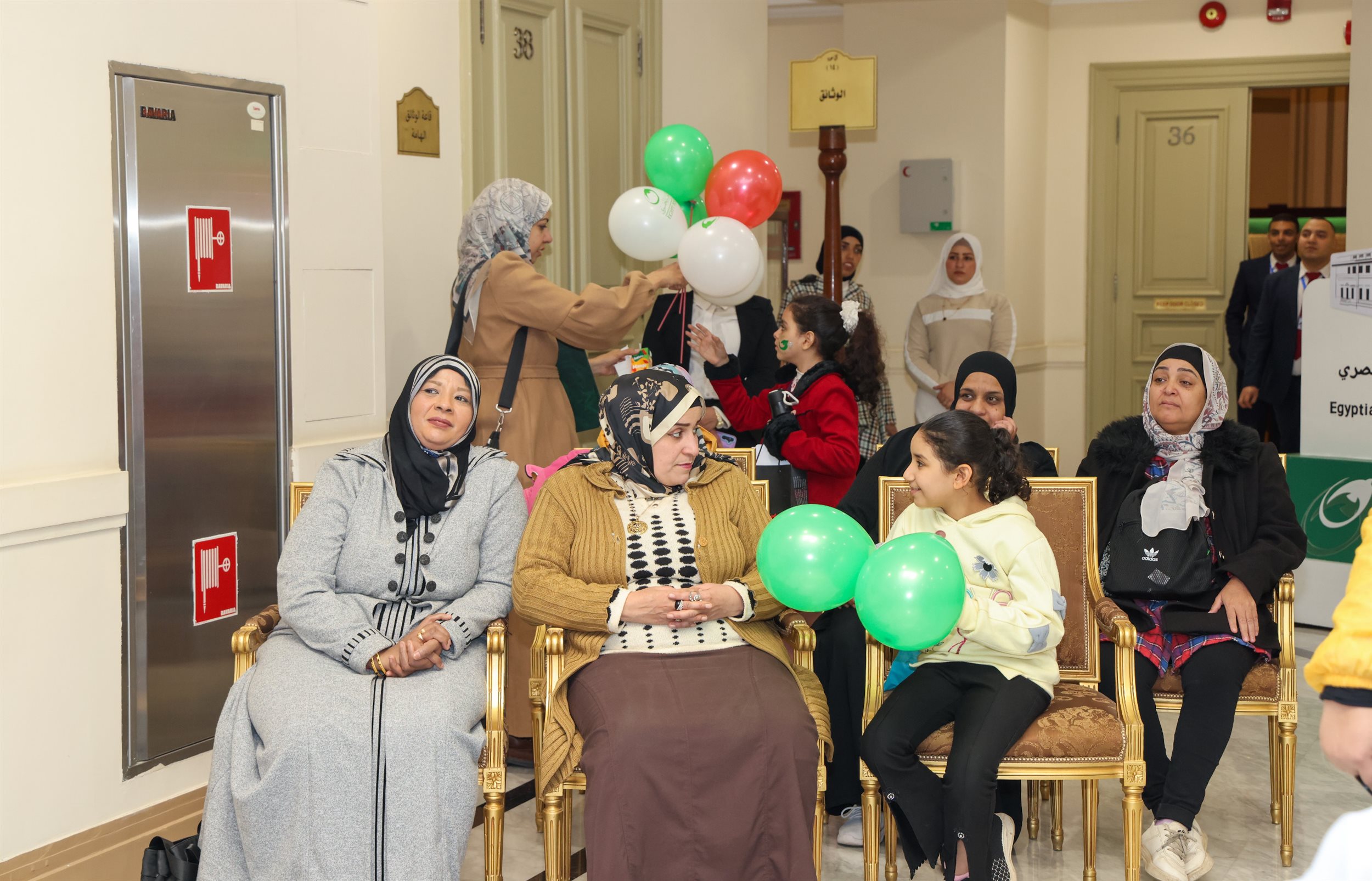 متحف البريد يشهد إقبالاً كبيرًا من الزائرين في عيد البريد