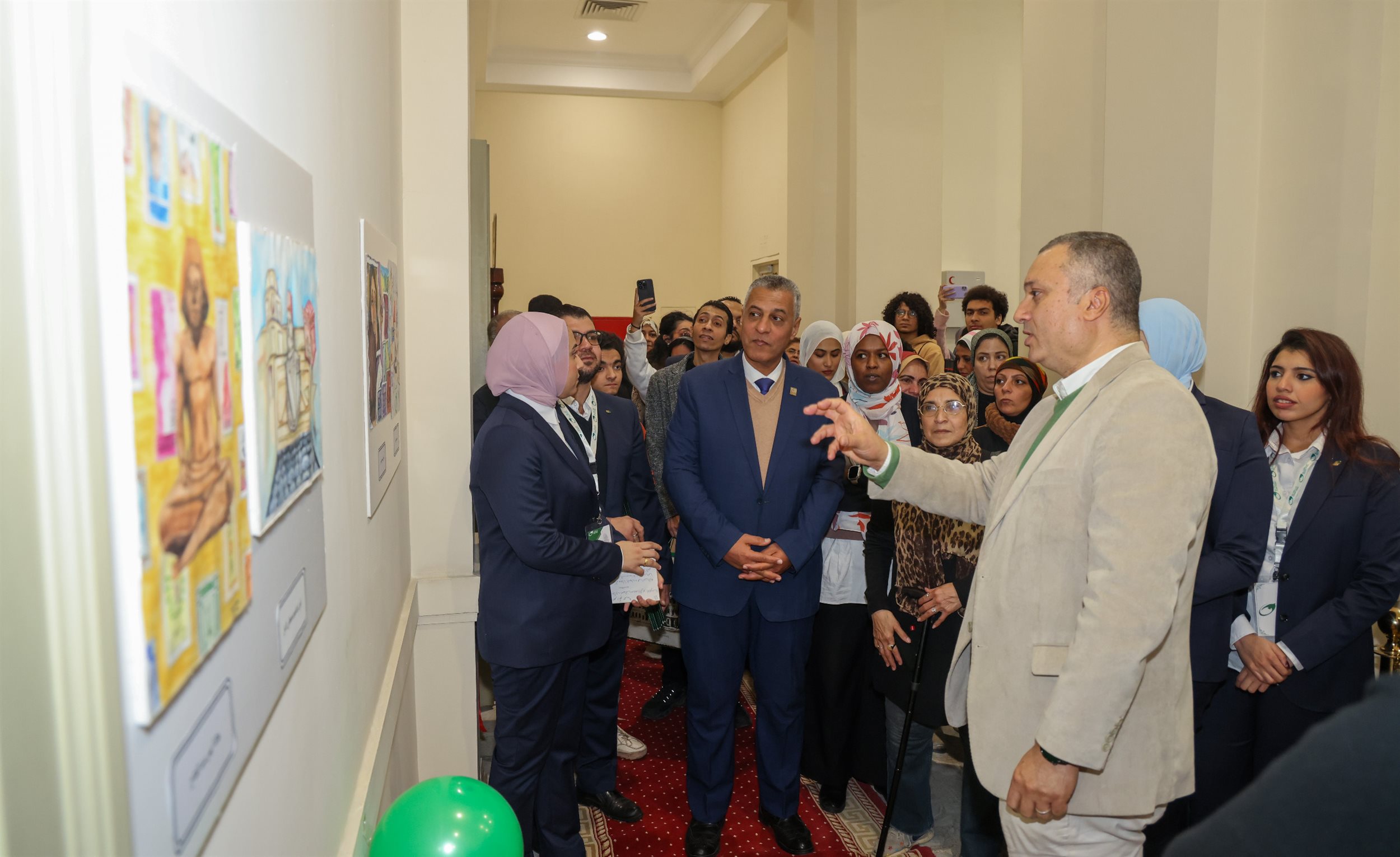 متحف البريد يشهد إقبالاً كبيرًا من الزائرين في عيد البريد