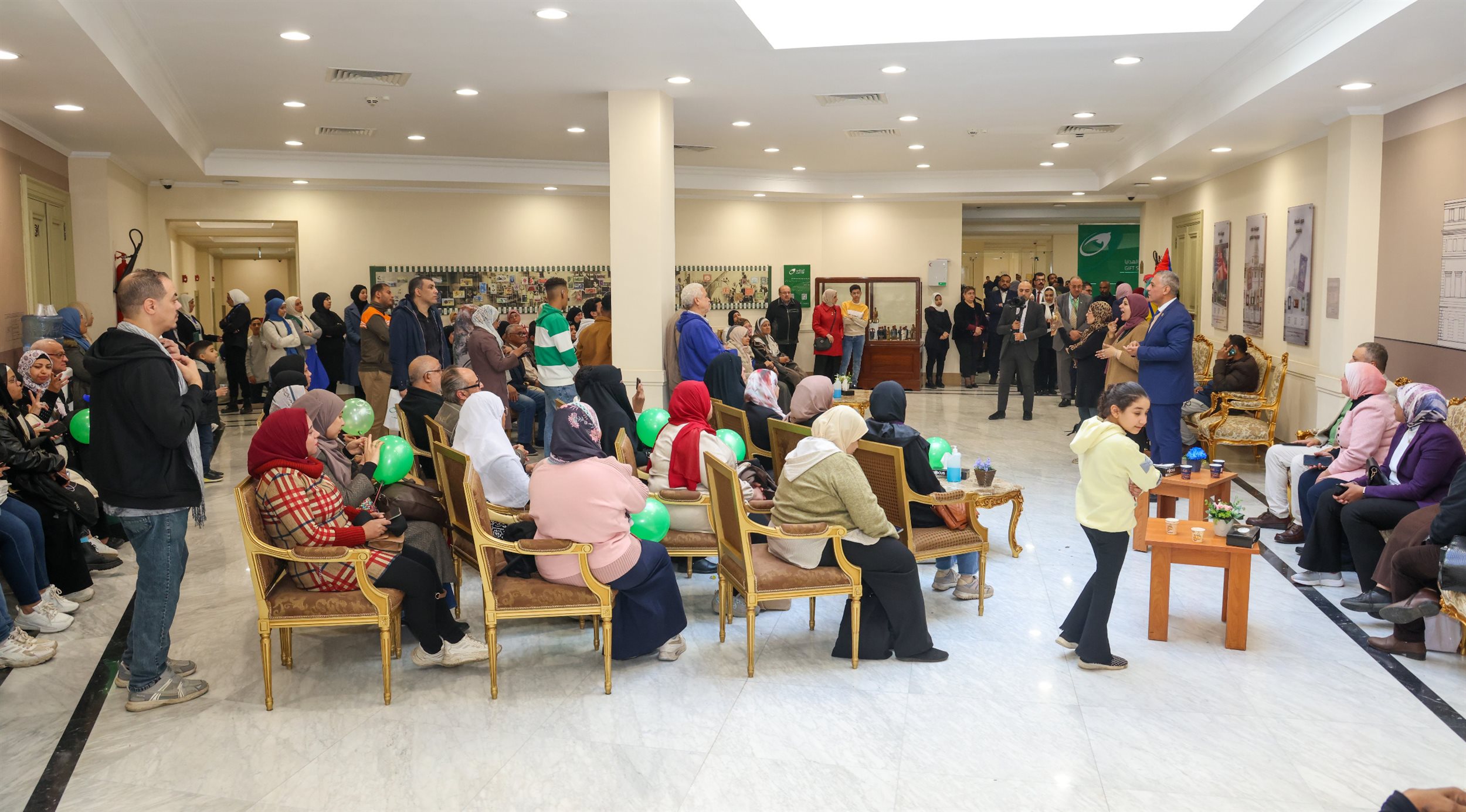 متحف البريد يشهد إقبالاً كبيرًا من الزائرين في عيد البريد