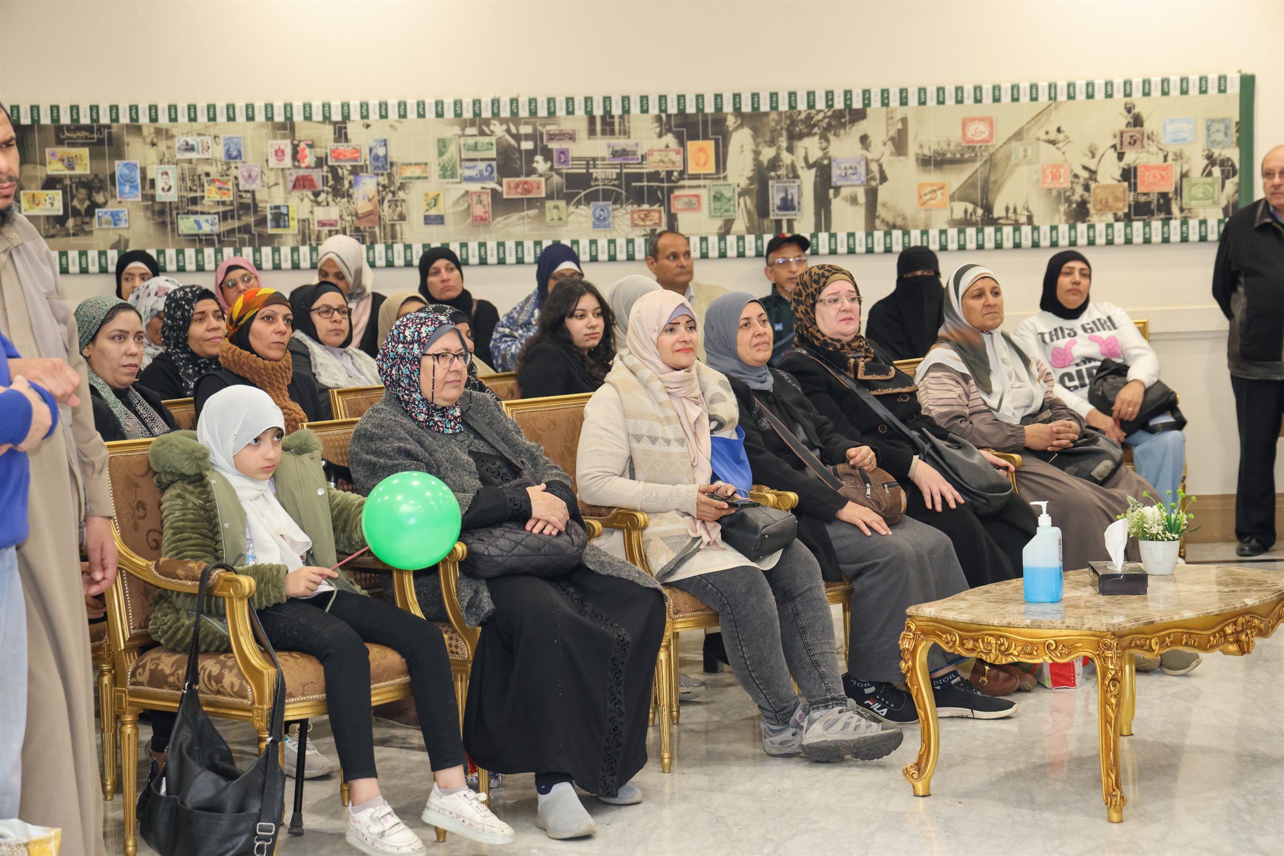 متحف البريد يشهد إقبالاً كبيرًا من الزائرين في عيد البريد