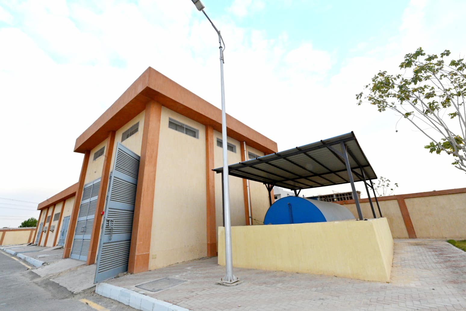 وزير الإسكان يتابع موقف مشروعات الإسكان بمدينة العبور الجديدة