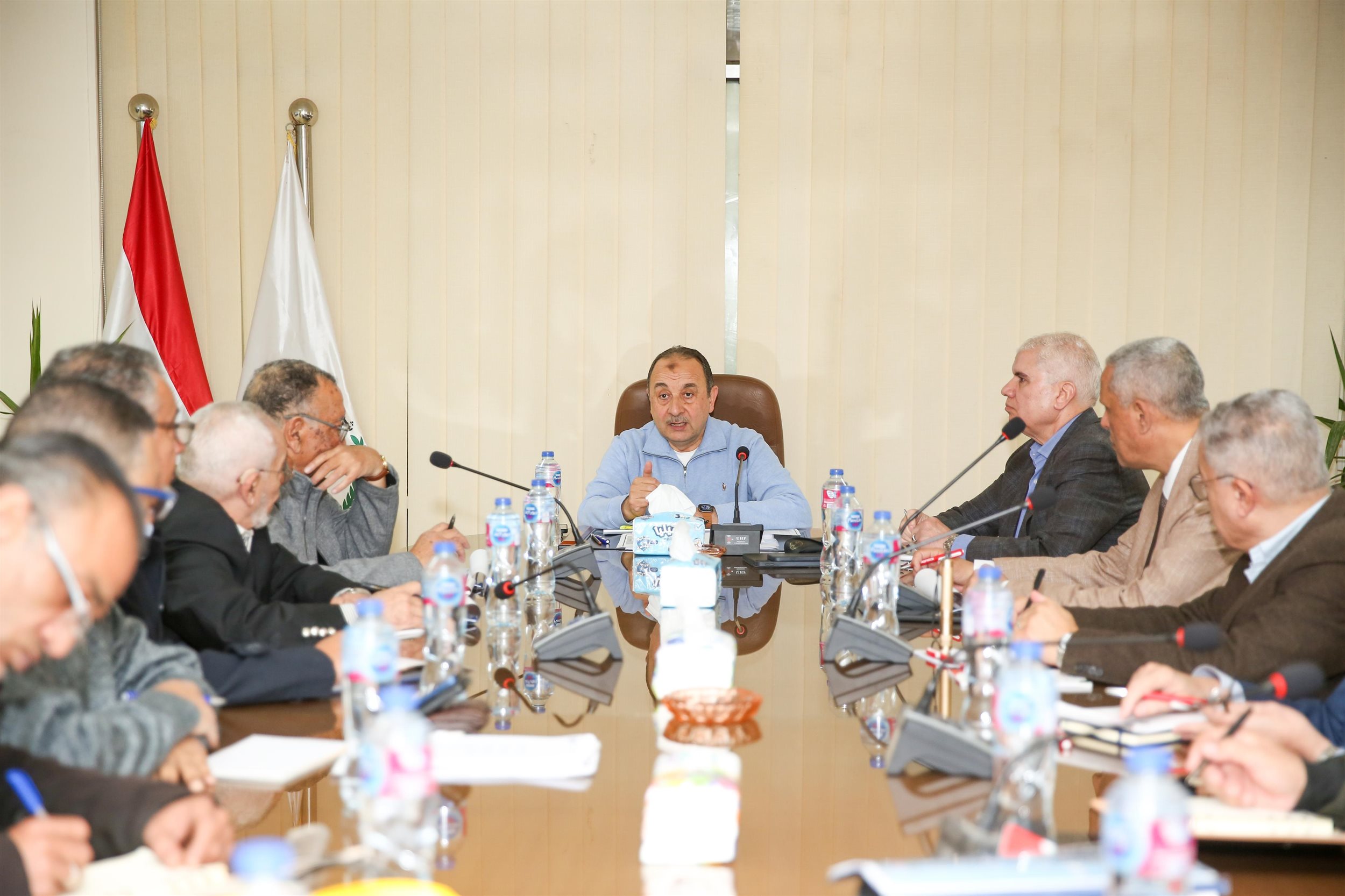 وزير قطاع الأعمال العام يتفقد مصانع �الدلتا للأسمدة