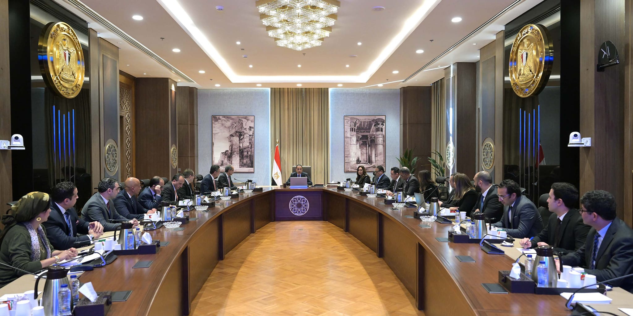 رئيس الوزراء يستعرض ملامح منظومة الكارت الموحد
