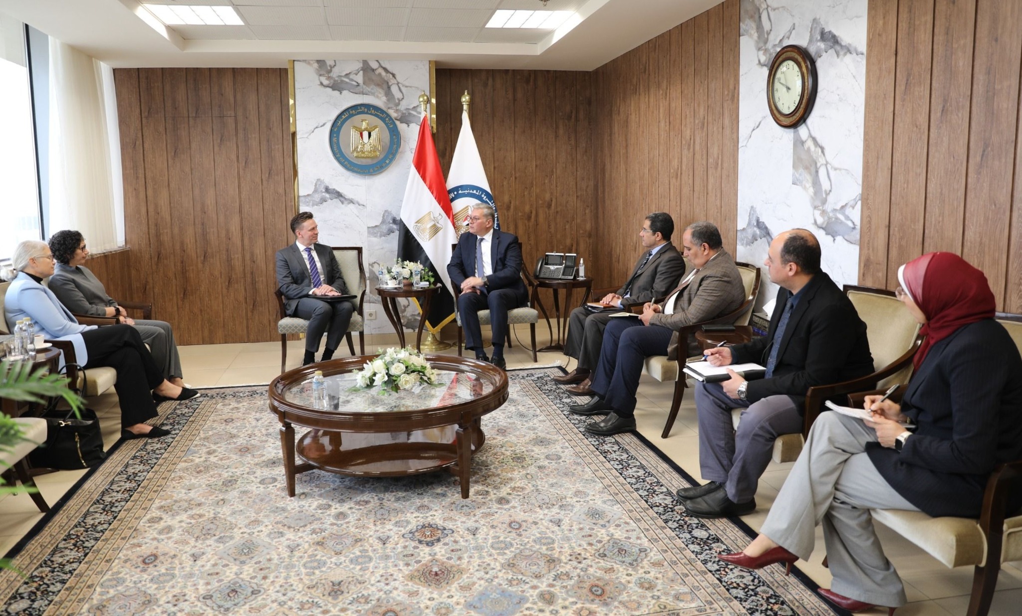 وزير البترول يستقبل المدير الإقليمى لشركة شيفرون