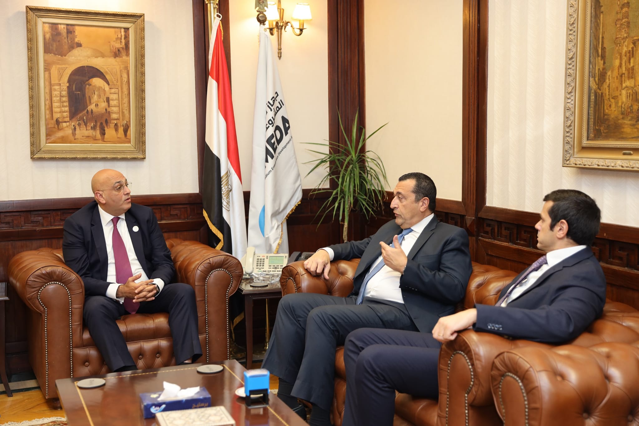 جهاز المشروعات يوقع عقدًا مع إرادة لتمويل المشروعات متناهية الصغر