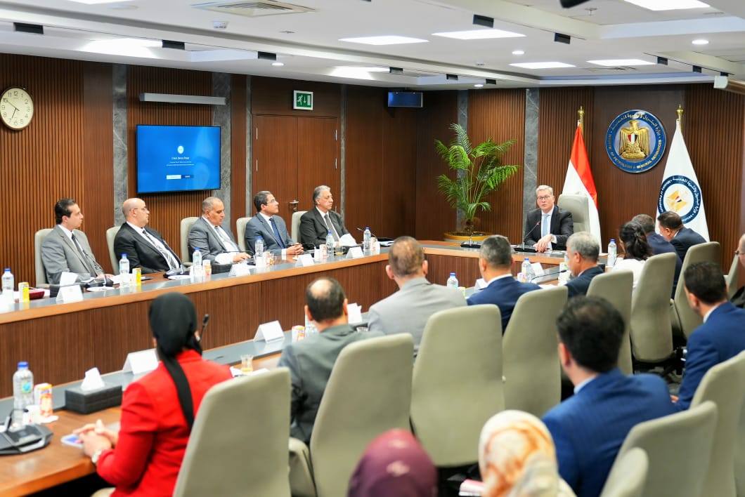 وزير البترول يناقش اعتماد الموازنة لأعمال شركة بدر للبترول