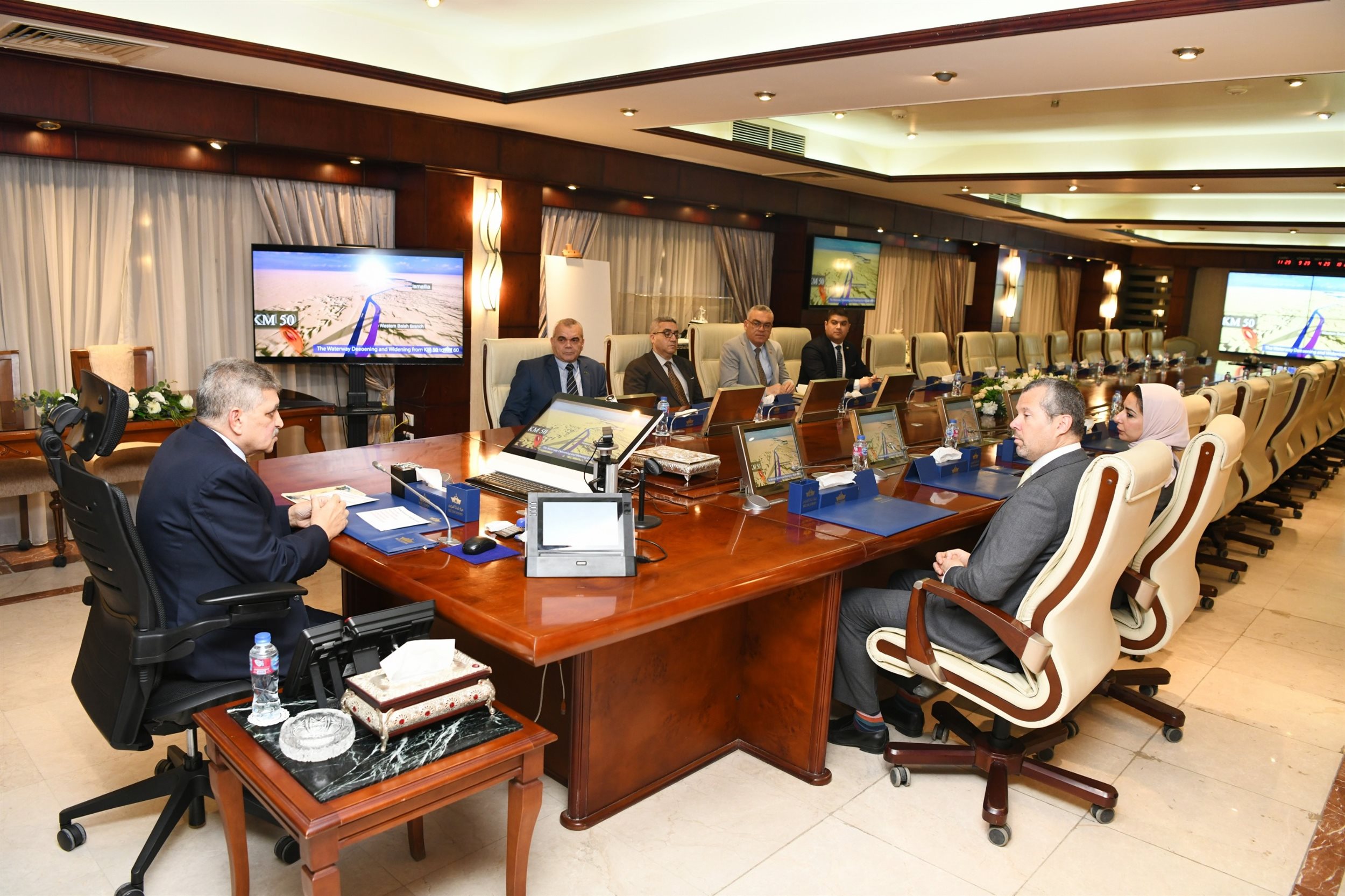 أسامة ربيع يبحث مع الأمين العام للمنظمة البحرية الدولية