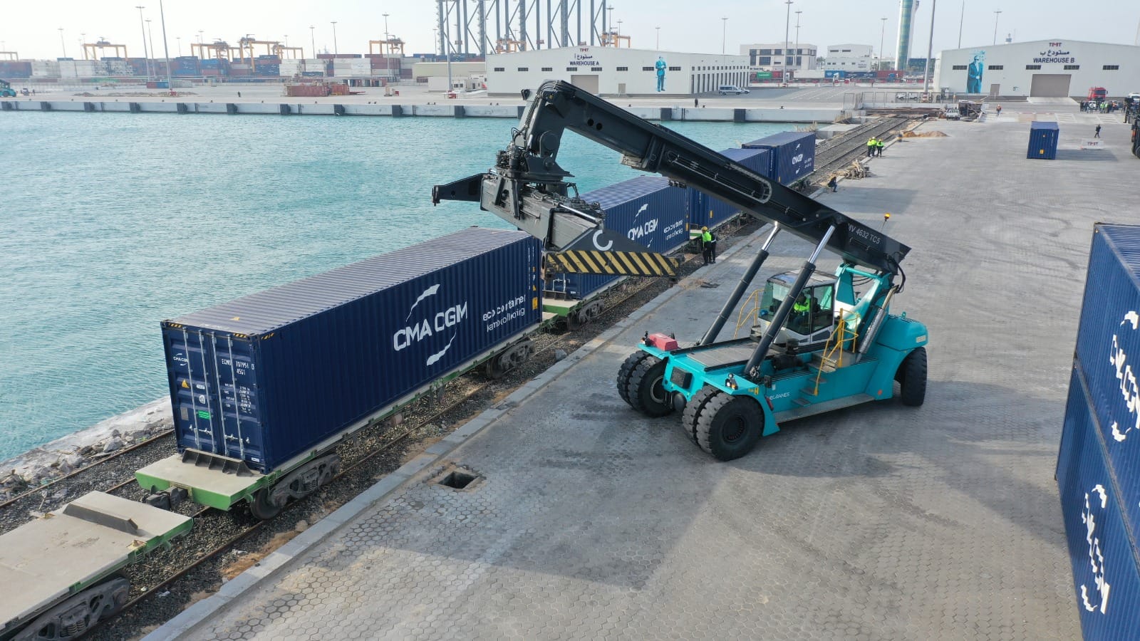 الوزير يتفقد معدلات تنفيذ مشروعات التطوير بمينائى الإسكندرية والدخيلة