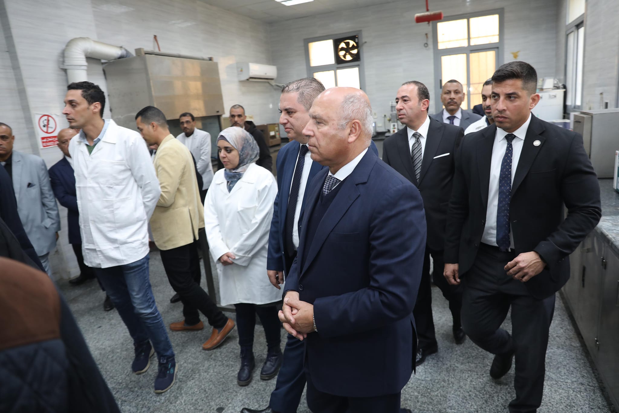 الوزير يتفقد معدلات تنفيذ مشروعات التطوير بمينائى الإسكندرية والدخيلة