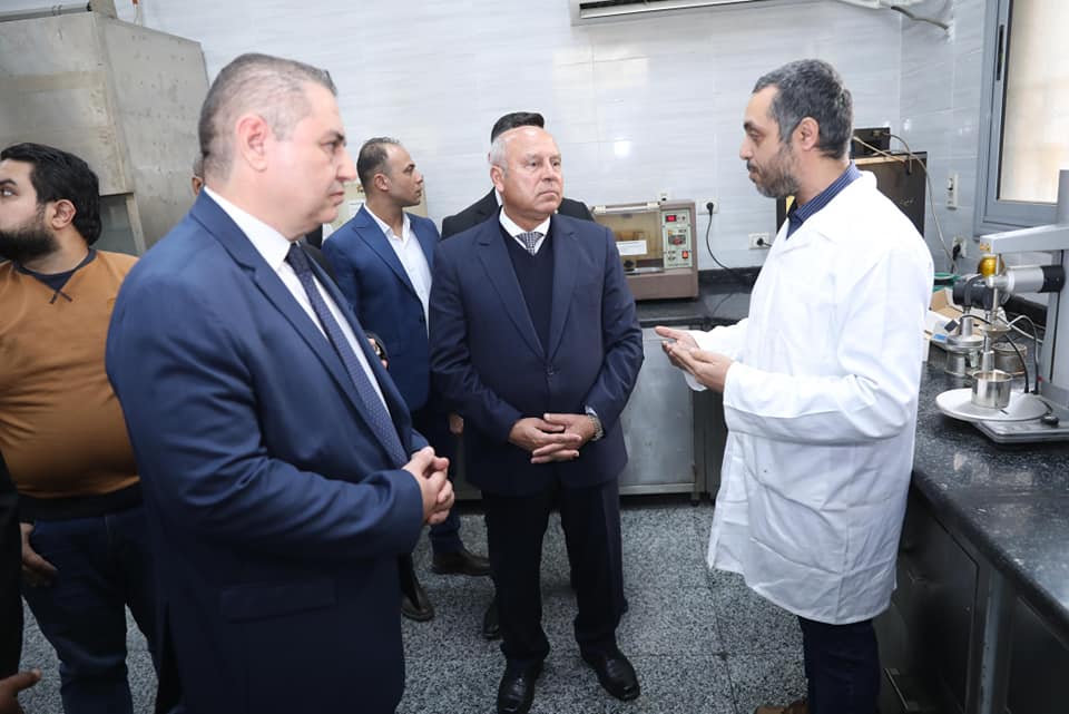الوزير يتفقد معدلات تنفيذ مشروعات التطوير بمينائى الإسكندرية والدخيلة