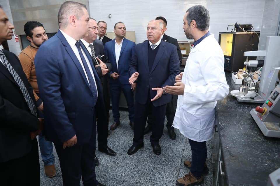 الوزير يتفقد معدلات تنفيذ مشروعات التطوير بمينائى الإسكندرية والدخيلة