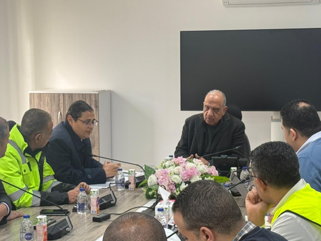 عصمت يتفقد مستجدات المشروع القومي للمحطة النووية بالضبعة