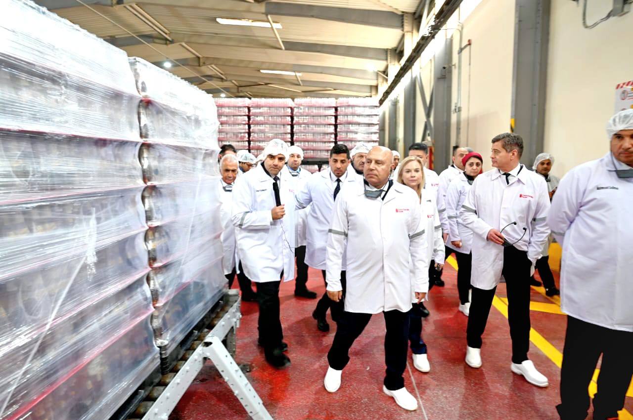 الوزير يشهد فعاليات افتتاح خط إنتاج جديد بمصنع شركة كوكاكولا