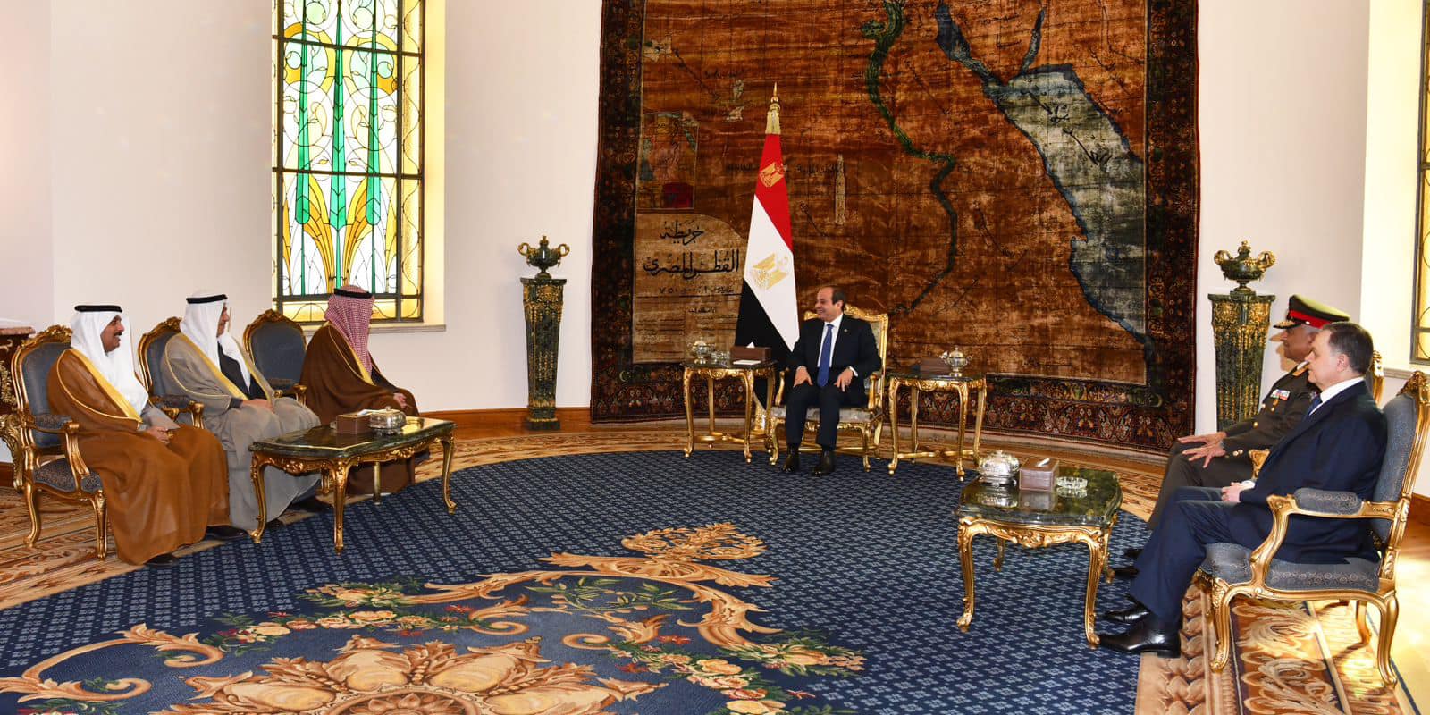 الرئيس السيسي يلتقي وزير الدفاع والداخلية الكويتي