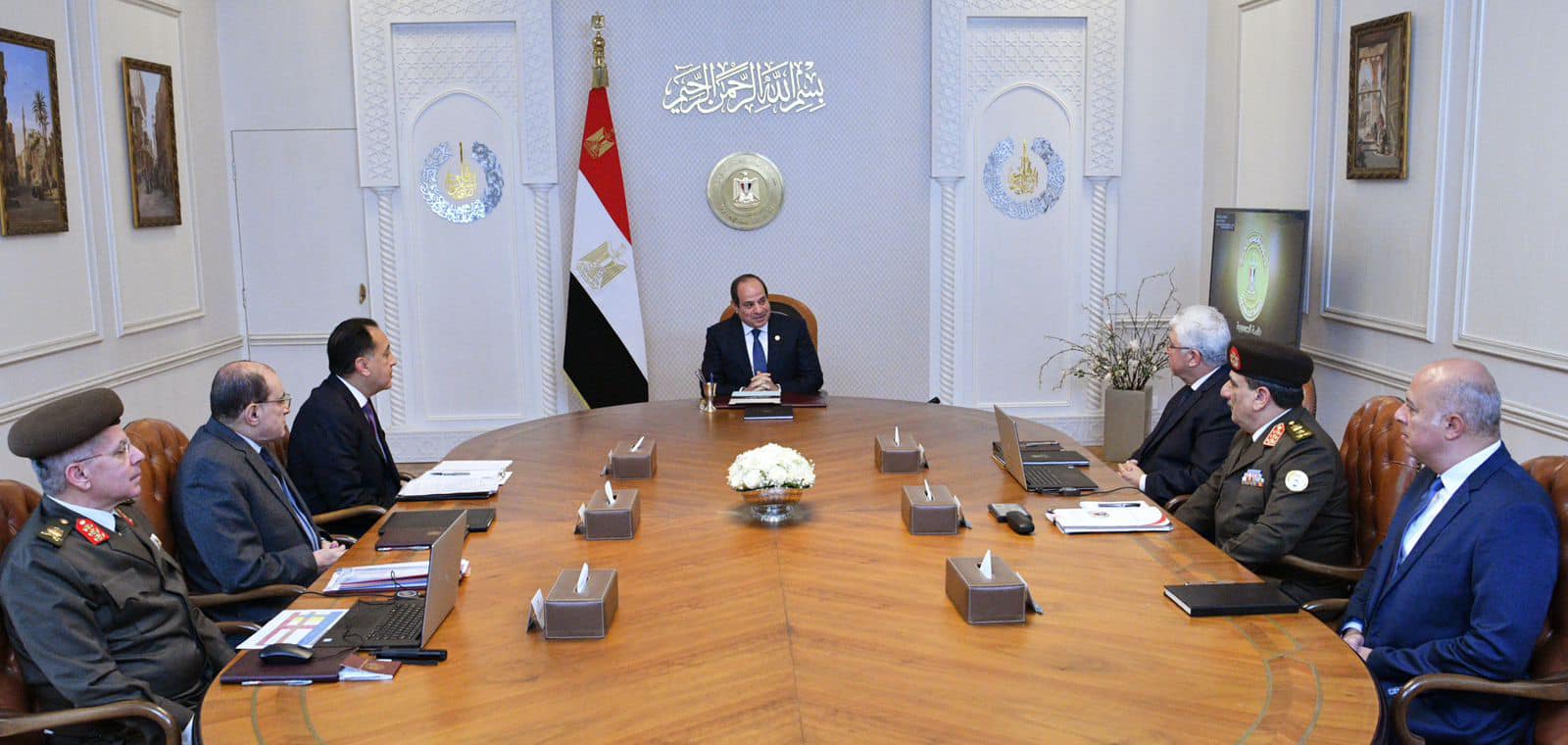 السيسي يتابع موقف الأعمال الإنشائية بالمؤسسات التعليمية