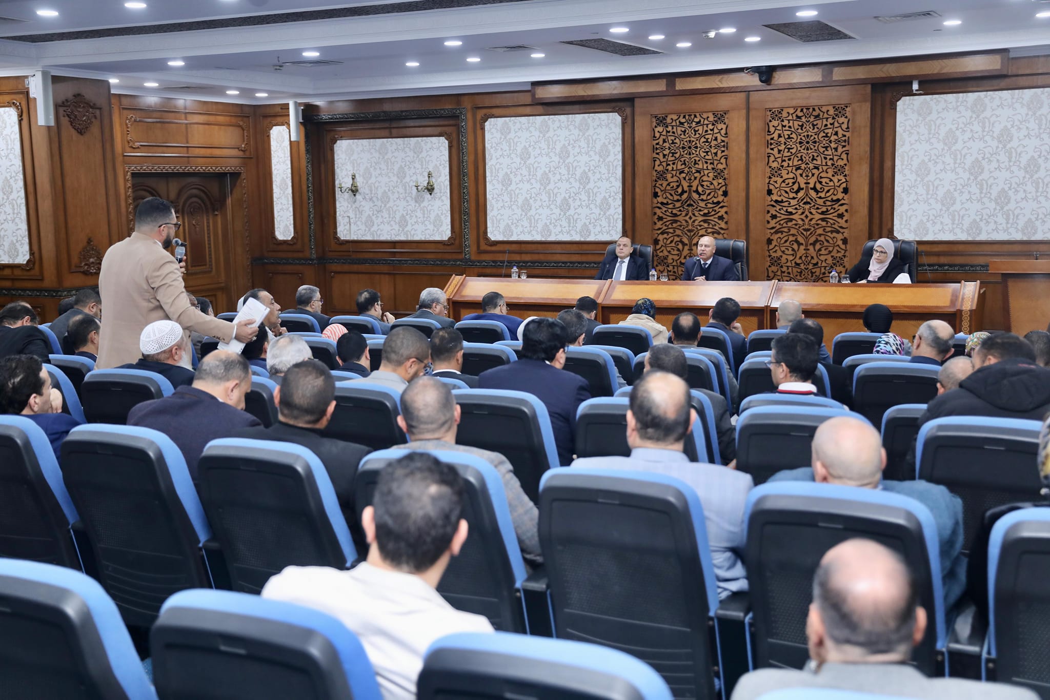 وزير الصناعة والنقل في اجتماع مع محافظ ومستثمري كفر الشيخ
