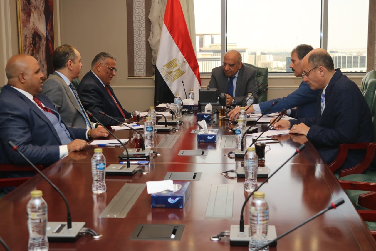 عصمت يلتقي رئيس الهيئة العامة للمنطقة الاقتصادية للمثلث الذهبي