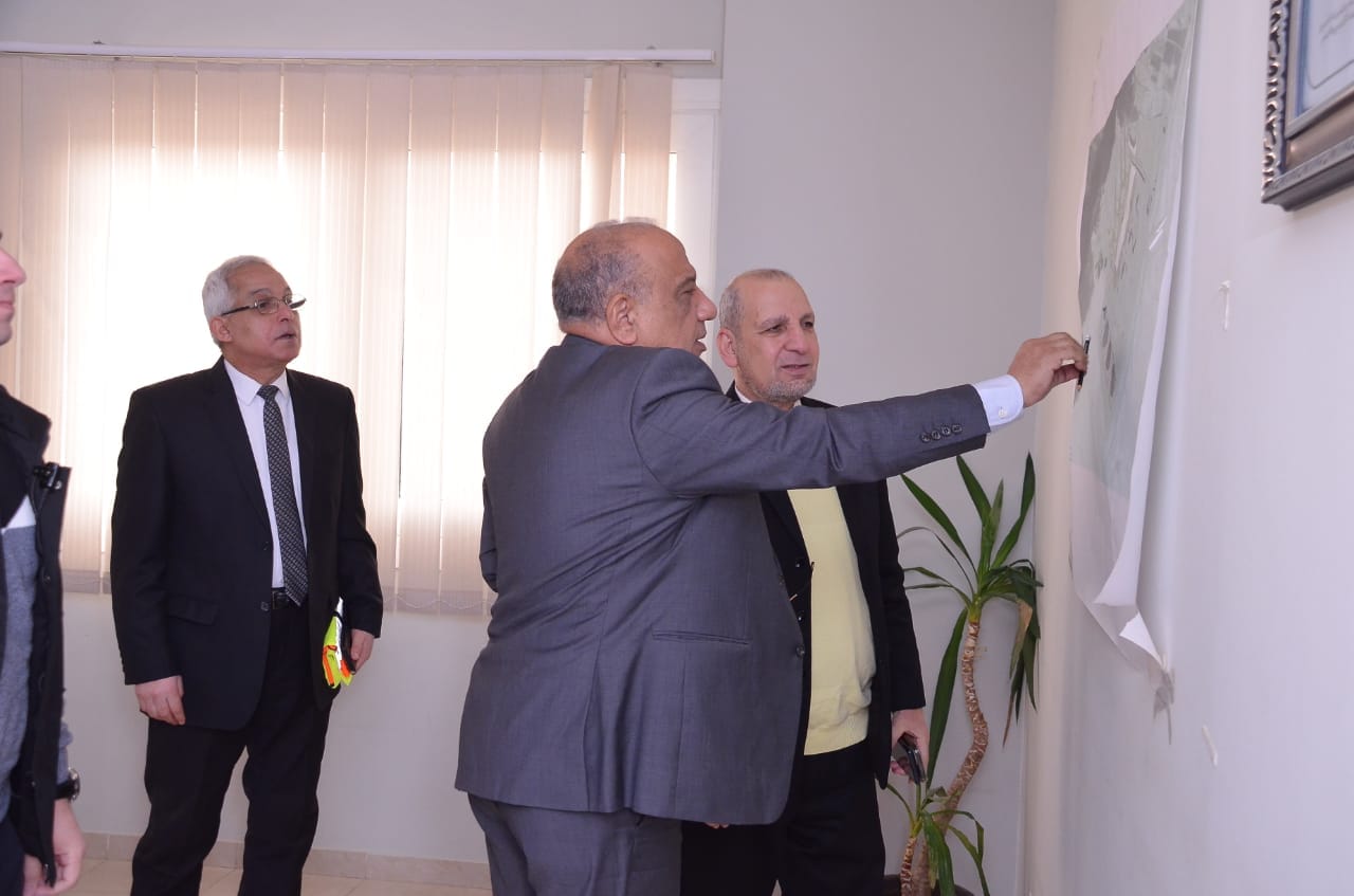 وزير الكهرباء يتفقد محطة جنوب حلوان البخارية
