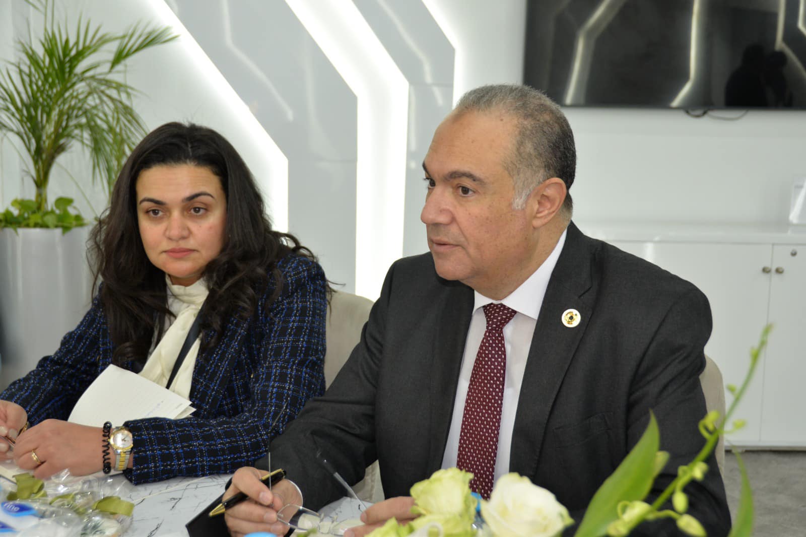 العضو المنتدب لشركة إيجاس يلتقي نائب رئيس توتال