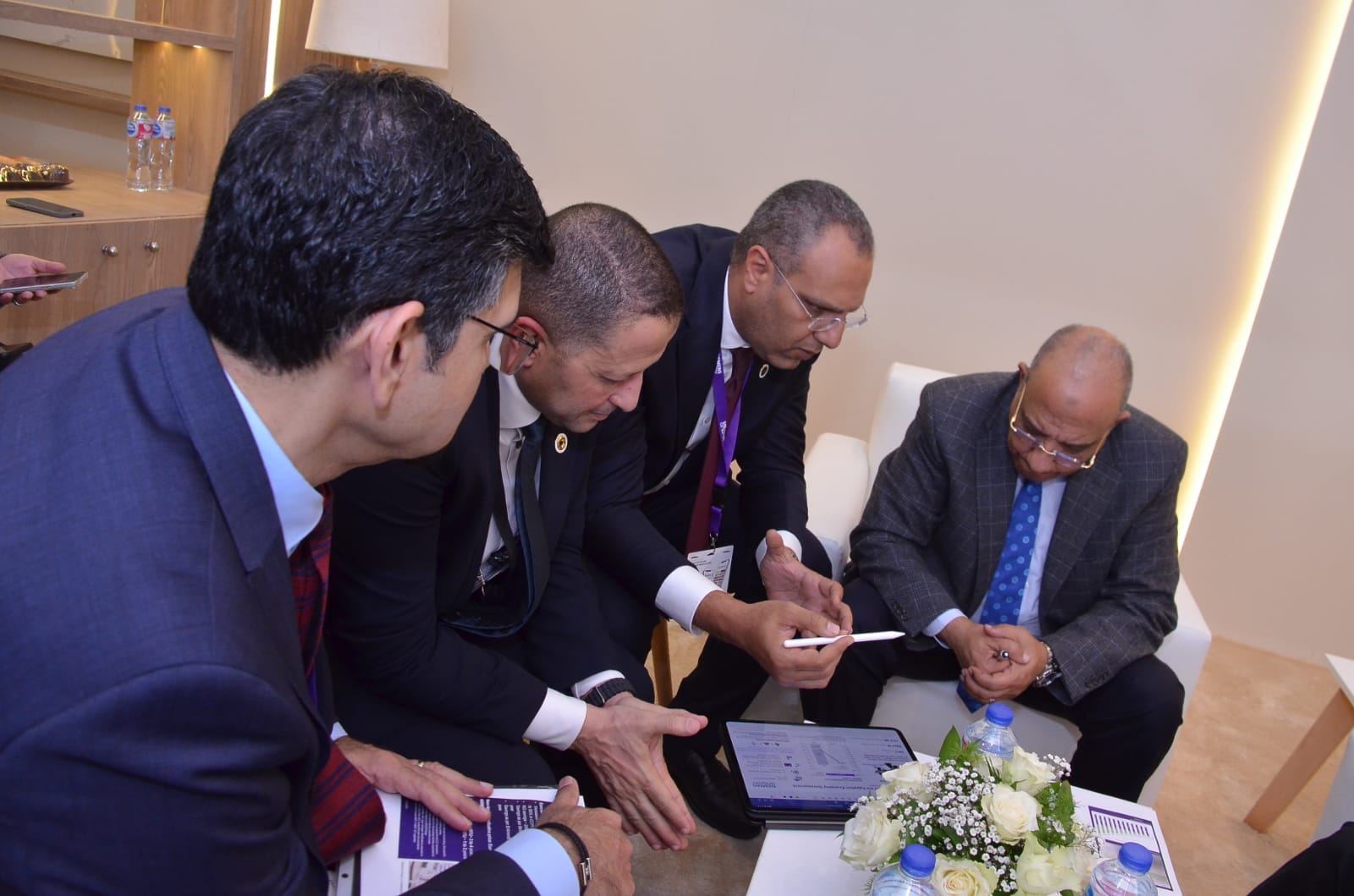 وزير الكهرباء يلتقي مسئولي شركة سيمنس للطاقة