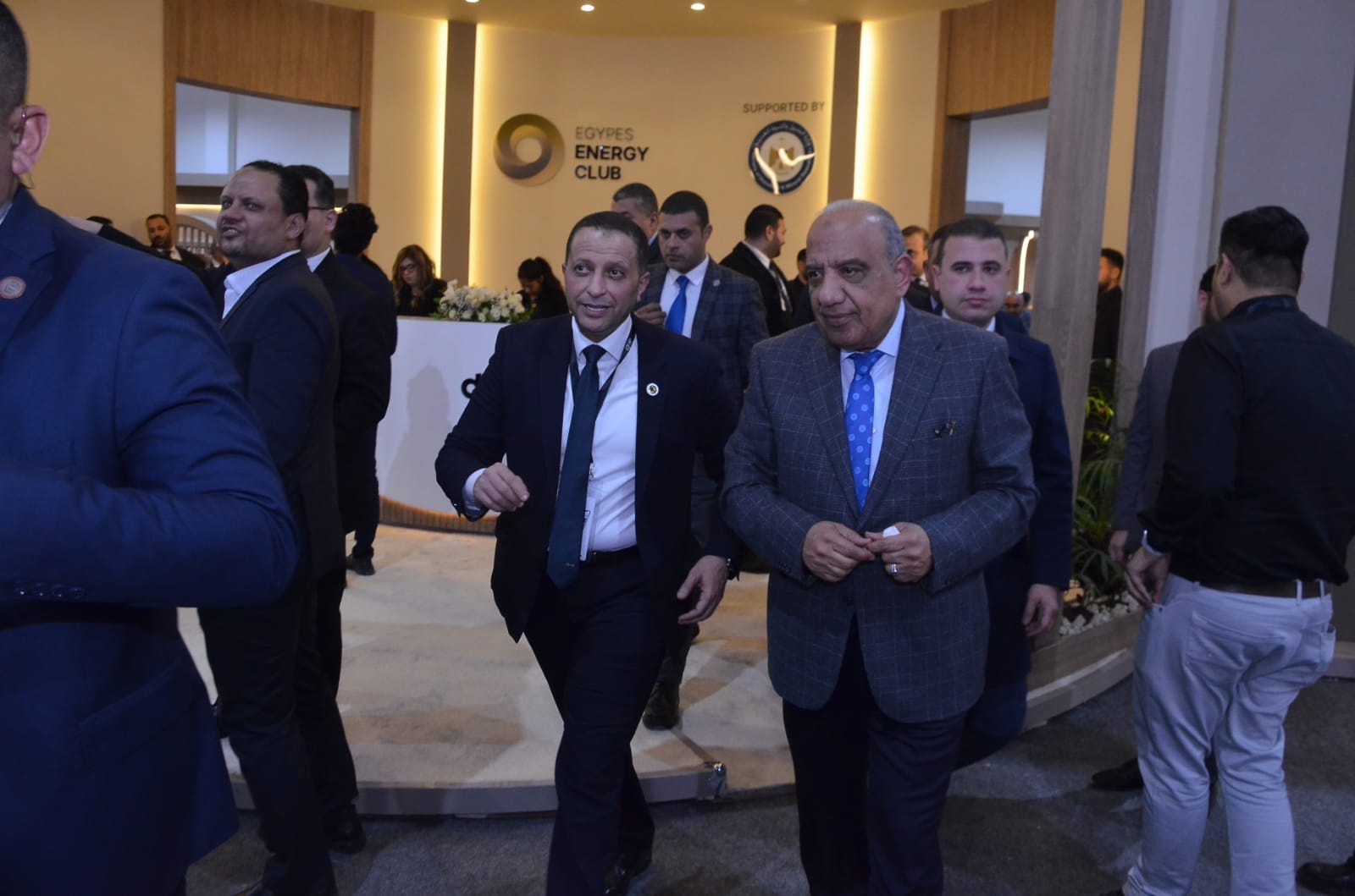 وزير الكهرباء يلتقي مسئولي شركة سيمنس للطاقة