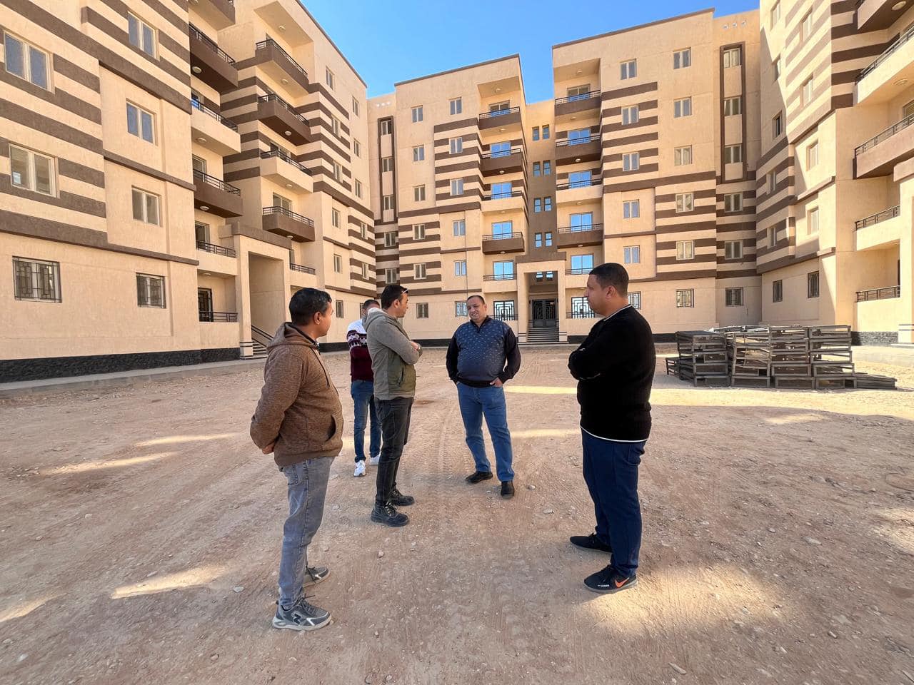 تنفيذ وحدات سكن لكل المصريين ونادي رياضي بقنا الجديدة
