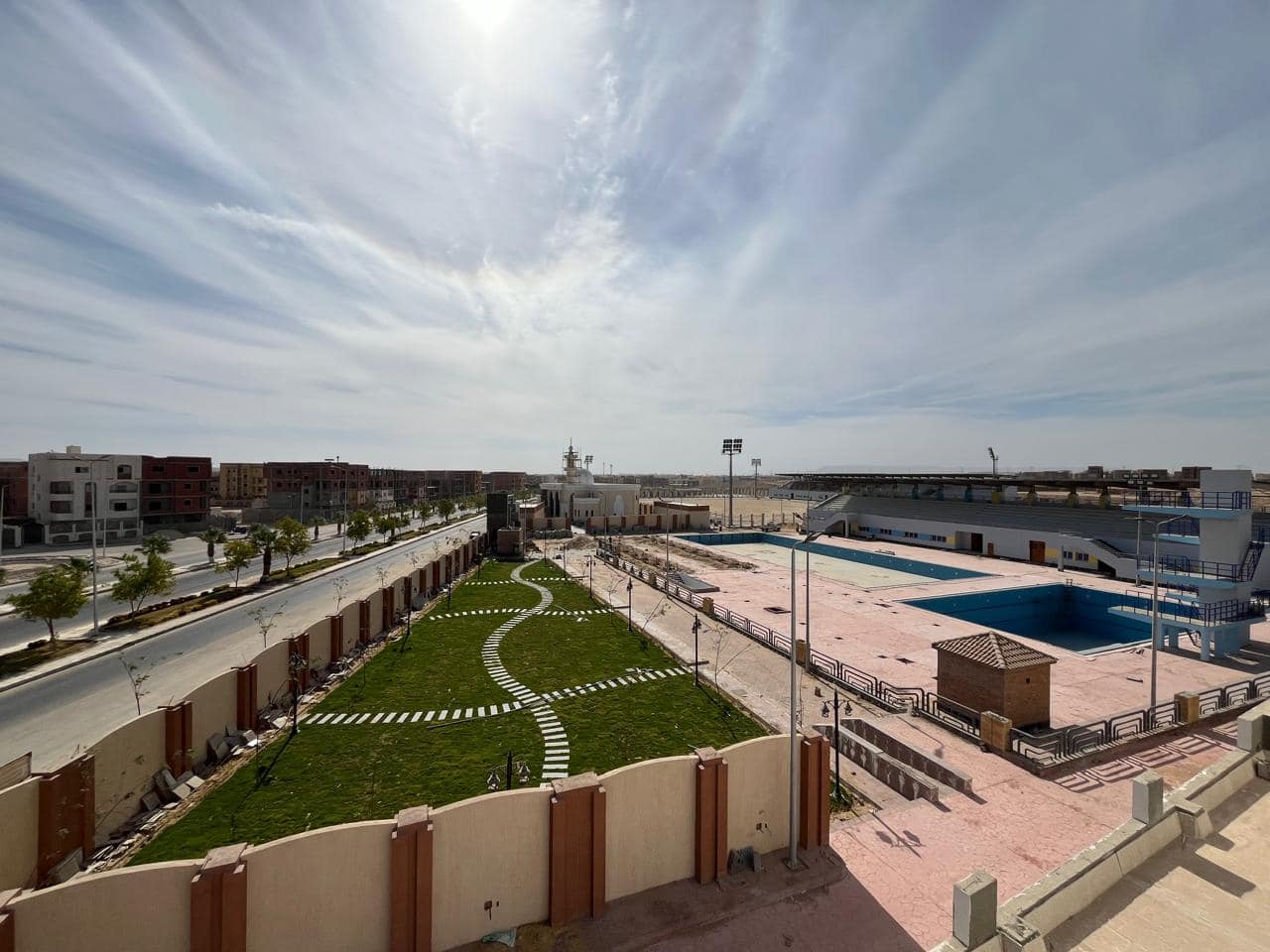 تنفيذ وحدات سكن لكل المصريين ونادي رياضي بقنا الجديدة