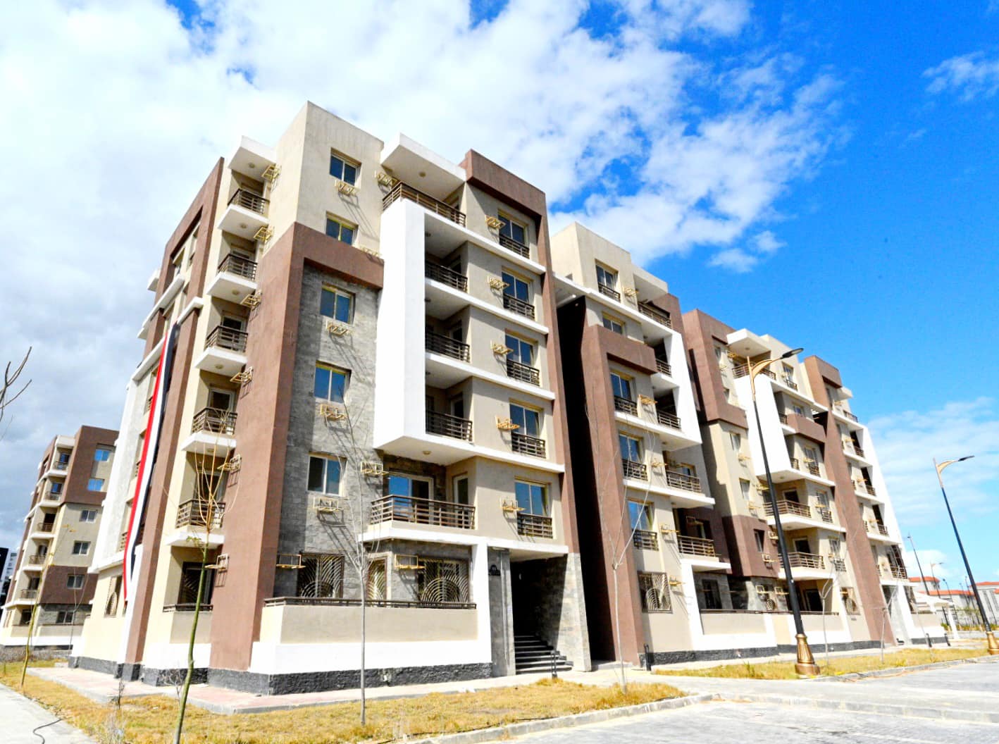 وزير الإسكان يتفقد مشروعي الفيلات وجنة بالمنصورة الجديدة