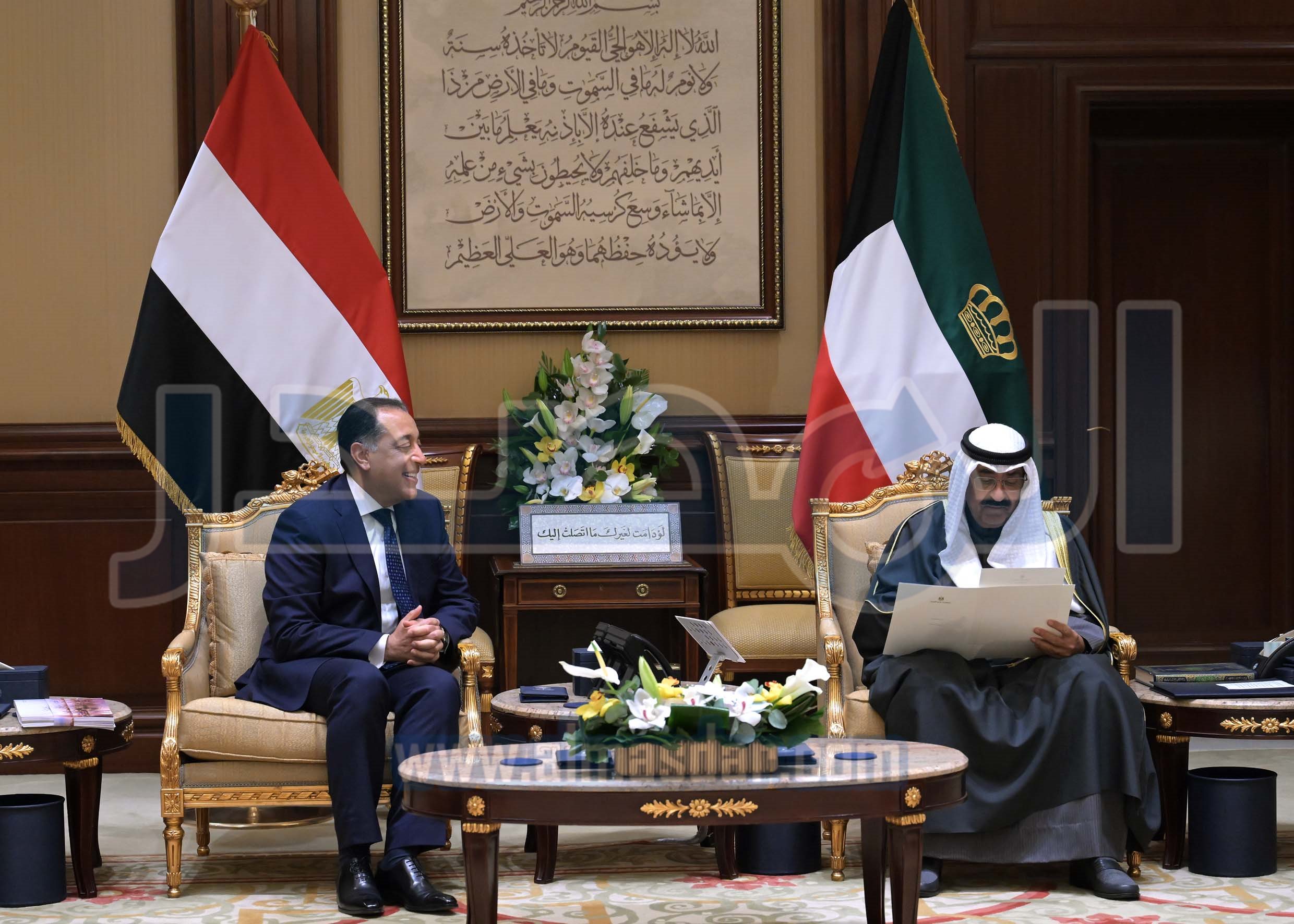 أمير دولة الكويت يستقبل رئيس الوزراء