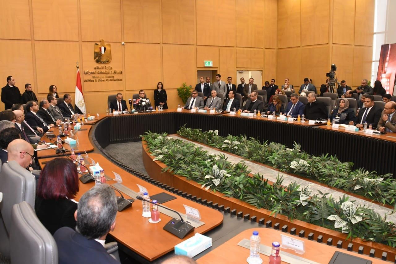 المؤتمر الصحفي بين وزير الإسكان ووزير الخارجية