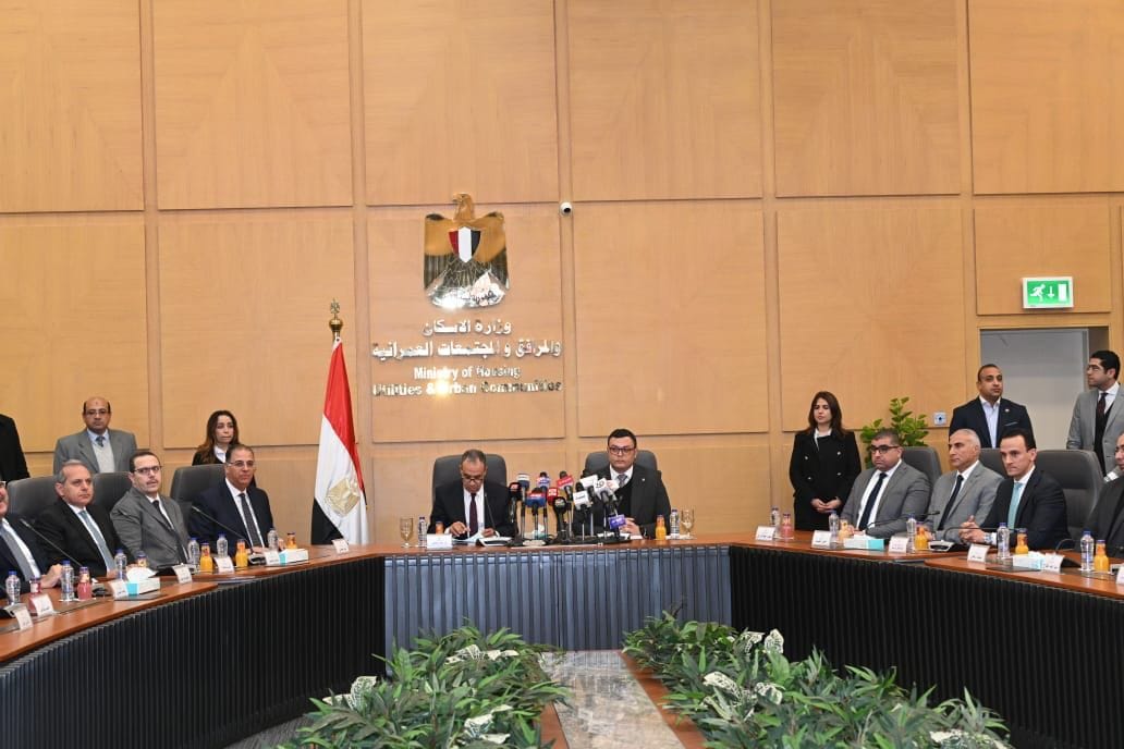 المؤتمر الصحفي بين وزير الإسكان ووزير الخارجية