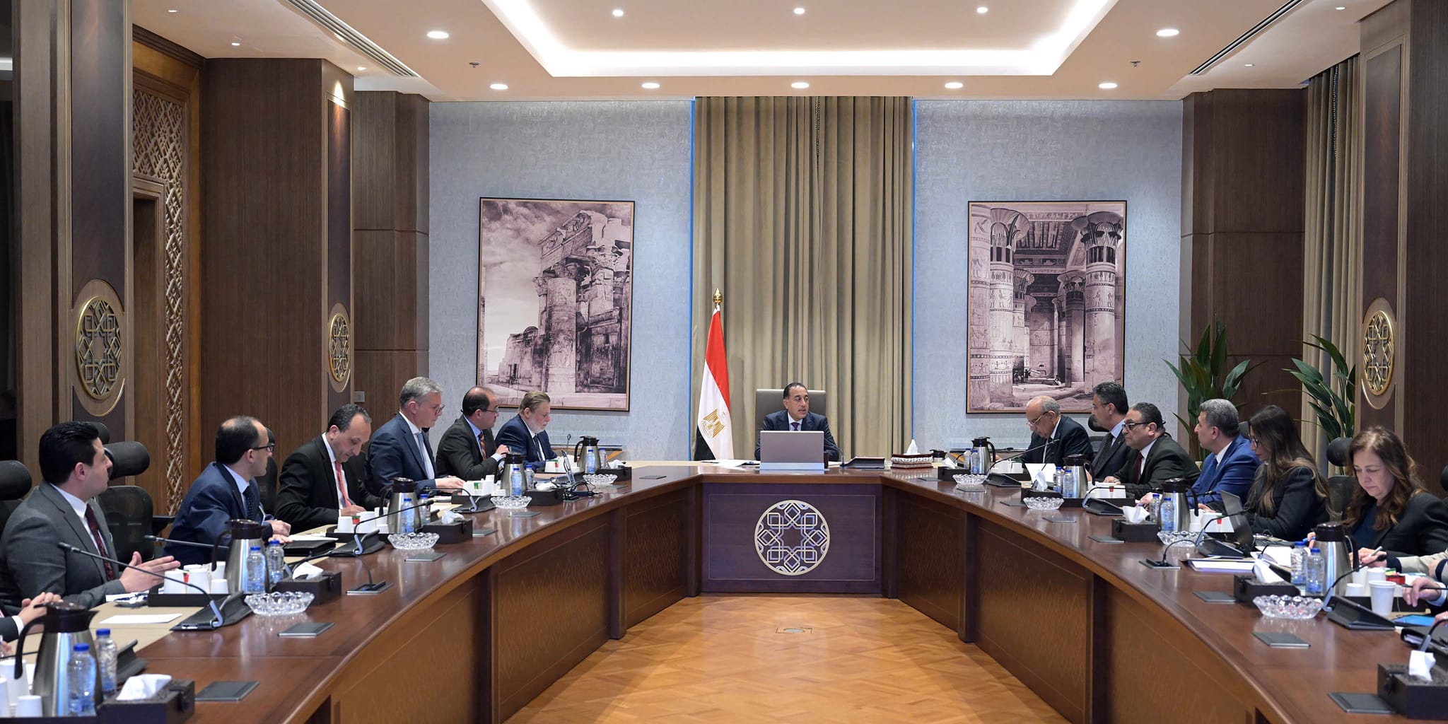 رئيس الوزراء يتابع إتاحة مخزون آمن من السلع والمنتجات