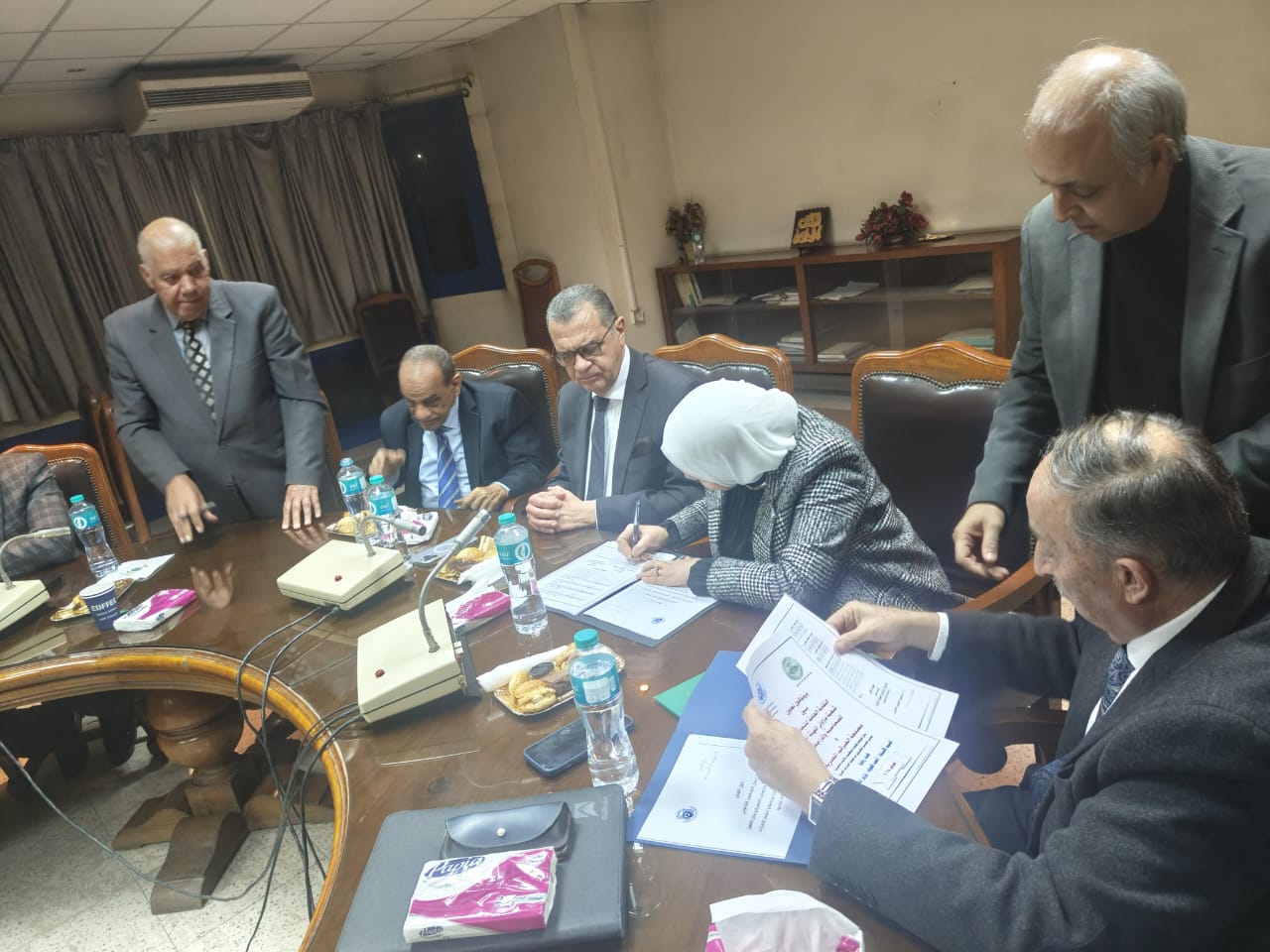 بروتوكول تعاون بين مصلحة الضرائب وشعبة مزاولي المهن الحرة