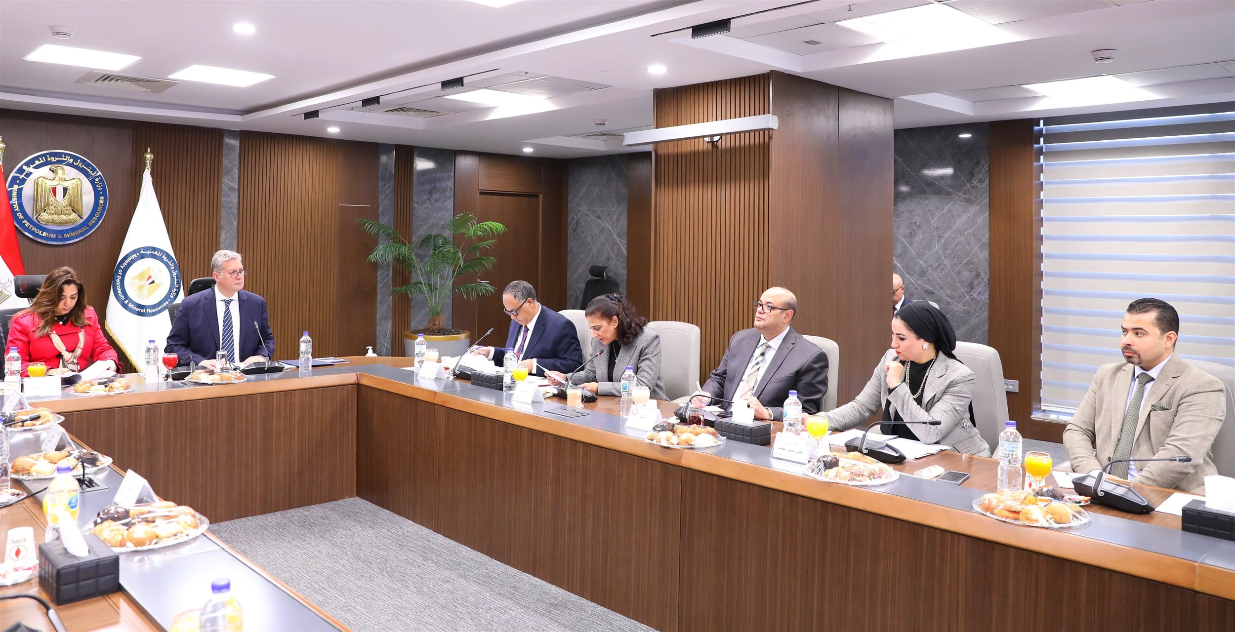 مجلس إدارة هيئة البترول يعقد اجتماعه برئاسة وزير البترول