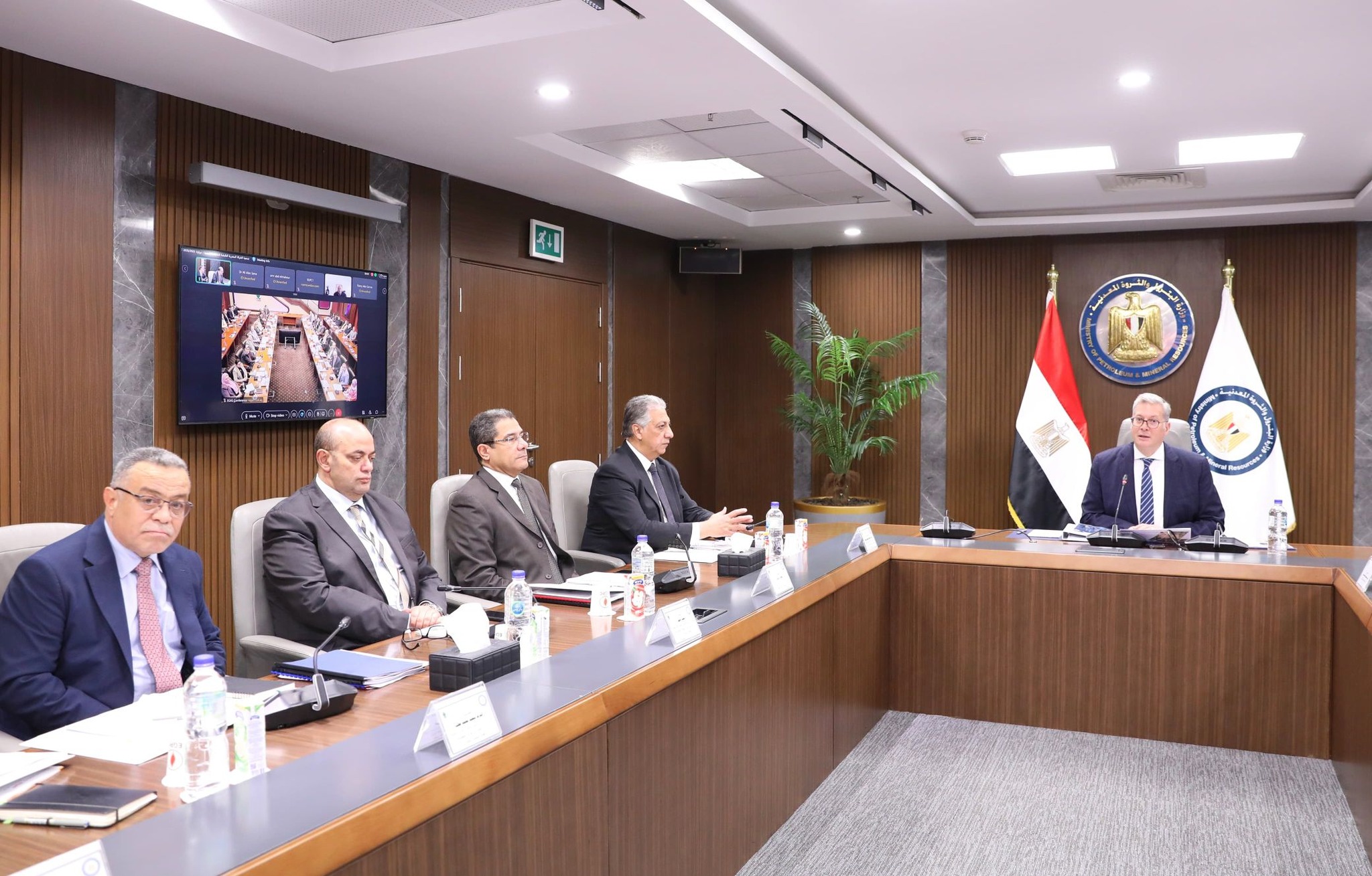 وزير البترول يوجه بوضع خطة لتسريع تنمية اكتشافات الغاز غير المنماة