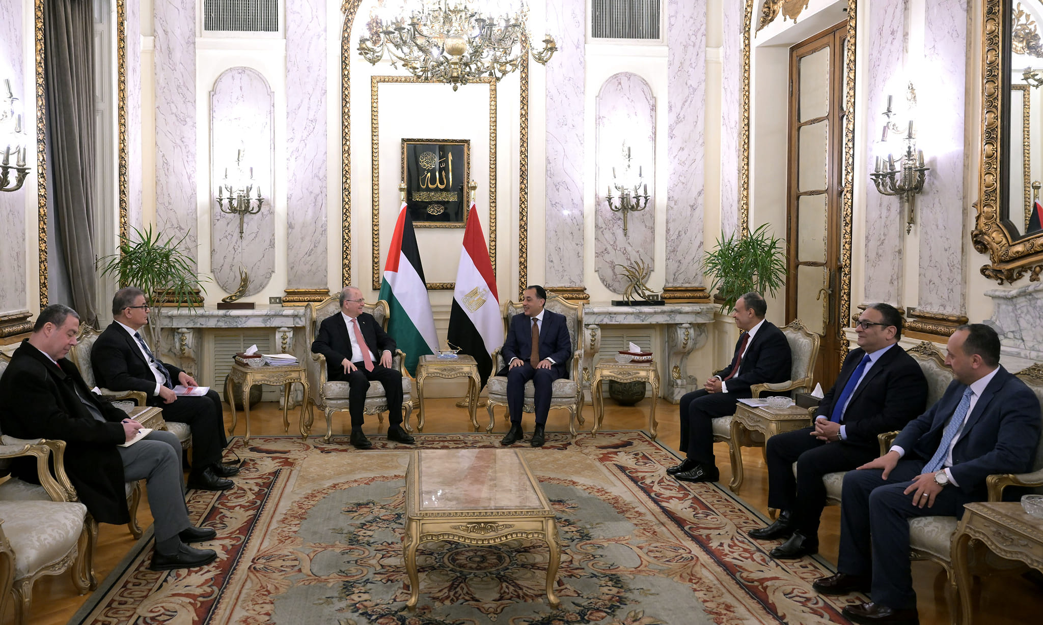 رئيس الوزراء يلتقى نظيره الفلسطيني