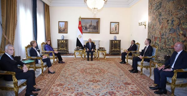 الرئيس السيسي يستقبل مفوضة الإتحاد الأوروبي لشؤون المتوسط