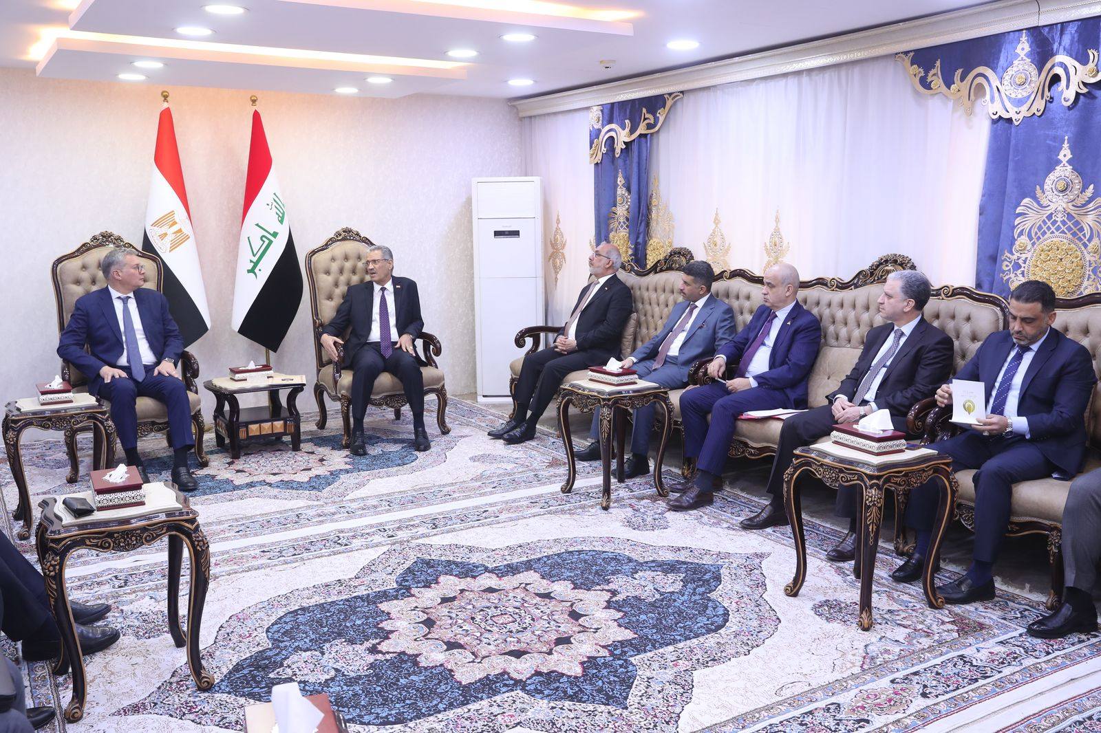 وزير البترول يلتقي نائب رئيس مجلس الوزراء ووزير النفط العراقي