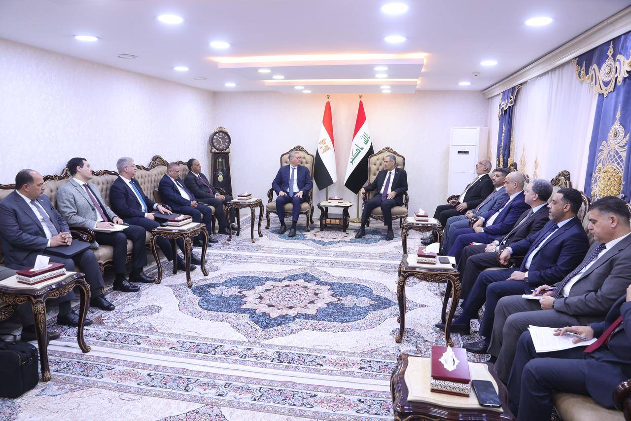 وزير البترول يلتقي نائب رئيس مجلس الوزراء ووزير النفط العراقي