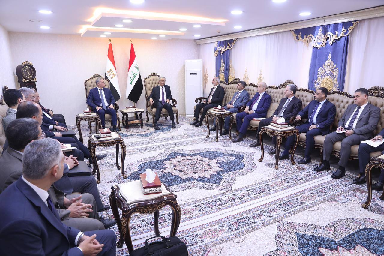 وزير البترول يلتقي نائب رئيس مجلس الوزراء ووزير النفط العراقي