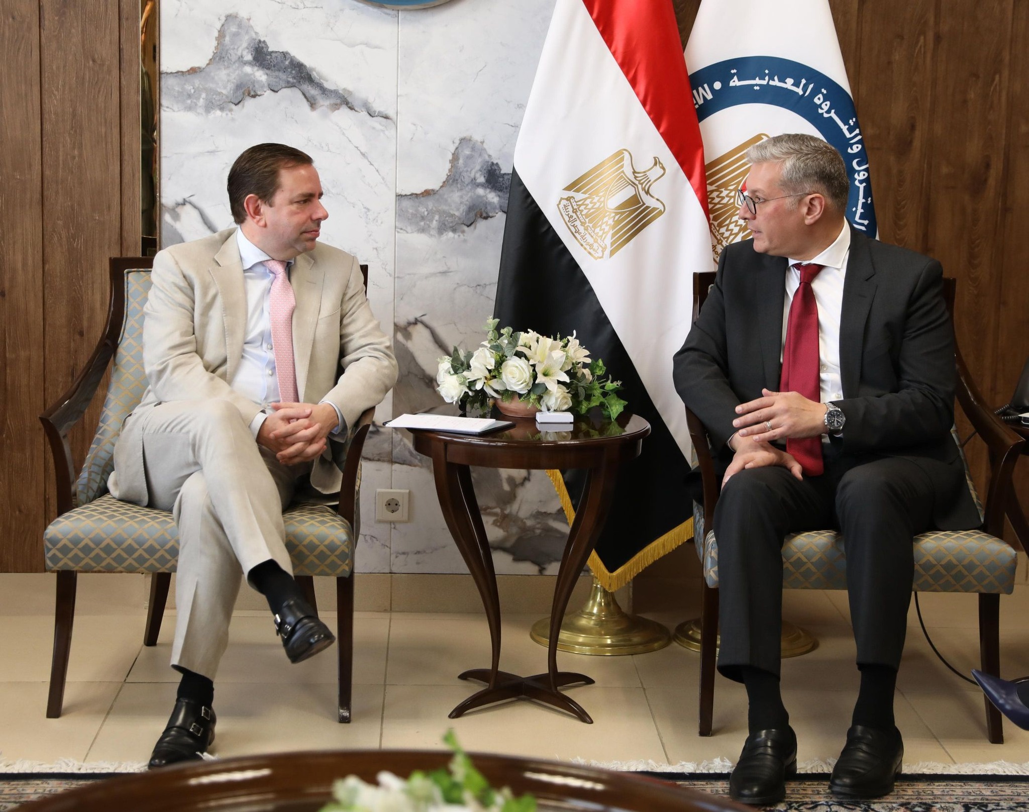 وزير البترول يلتقي رئيس شركة شل العالمية
