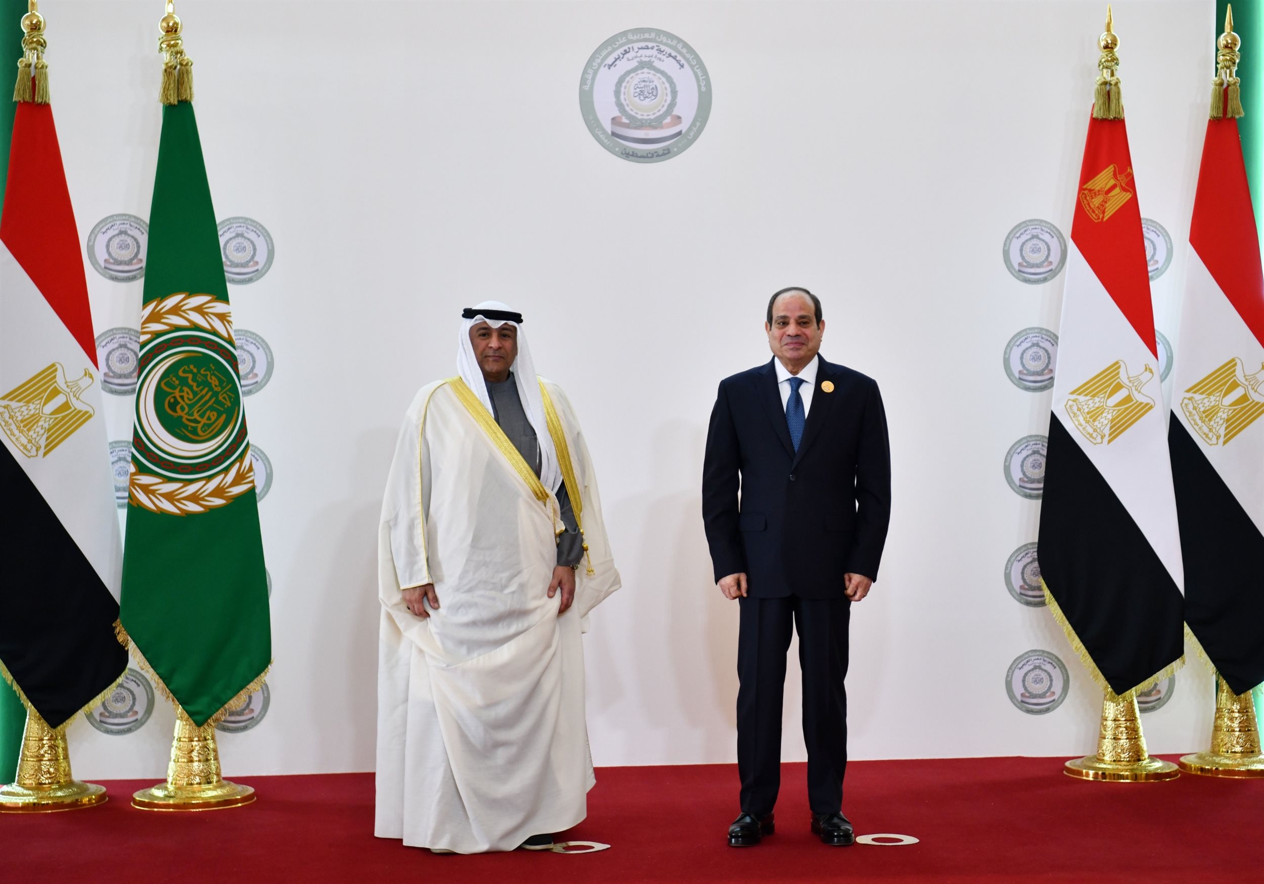 الرئيس السيسي يترأس أعمال القمة العربية غير العادية