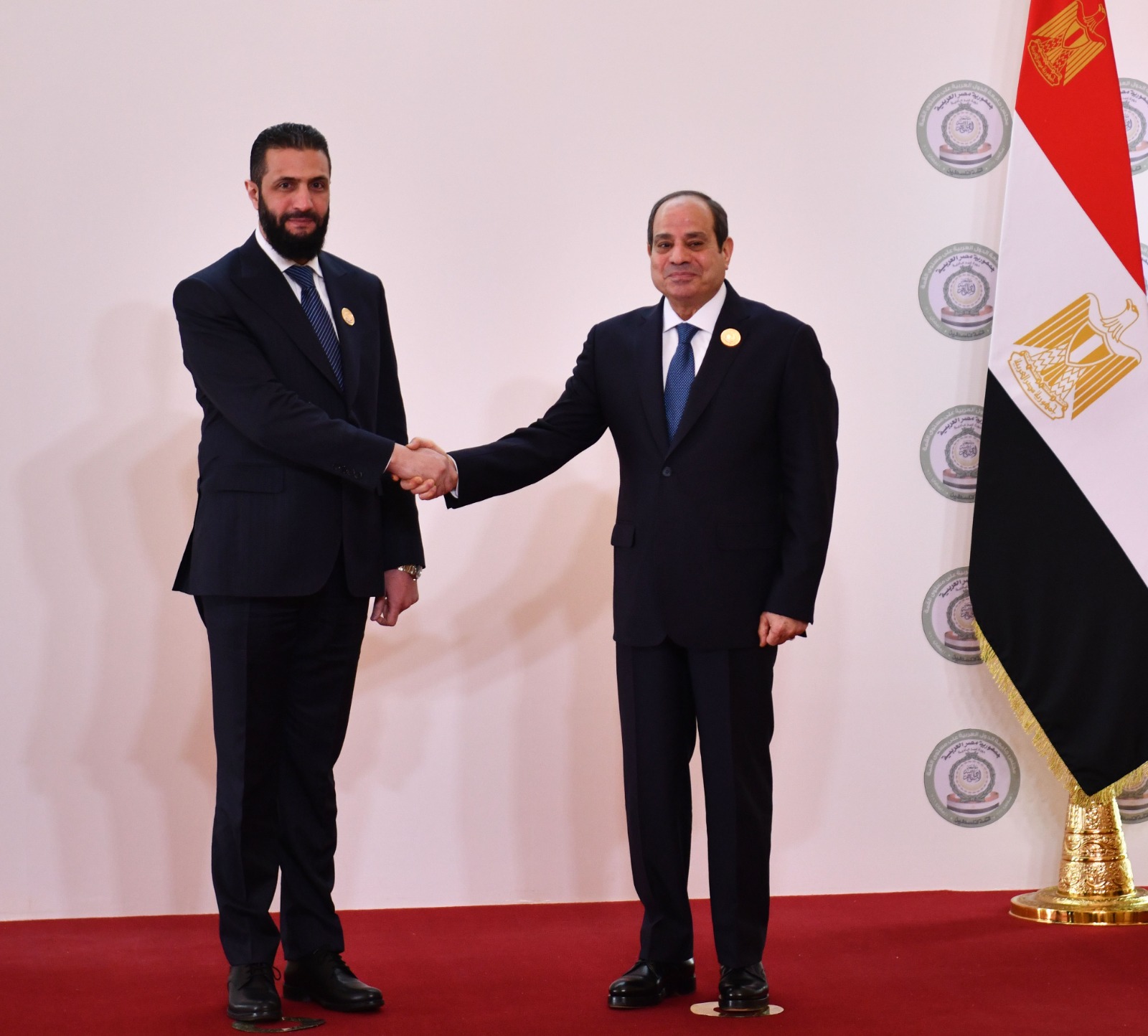 الرئيس السيسي يترأس أعمال القمة العربية غير العادية