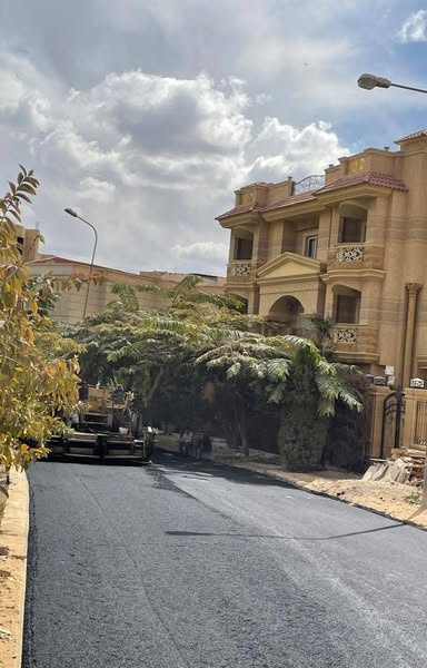 تكثيف مشروعات شبكات الكهرباء بأراضي بيت الوطن بمدينة العبور
