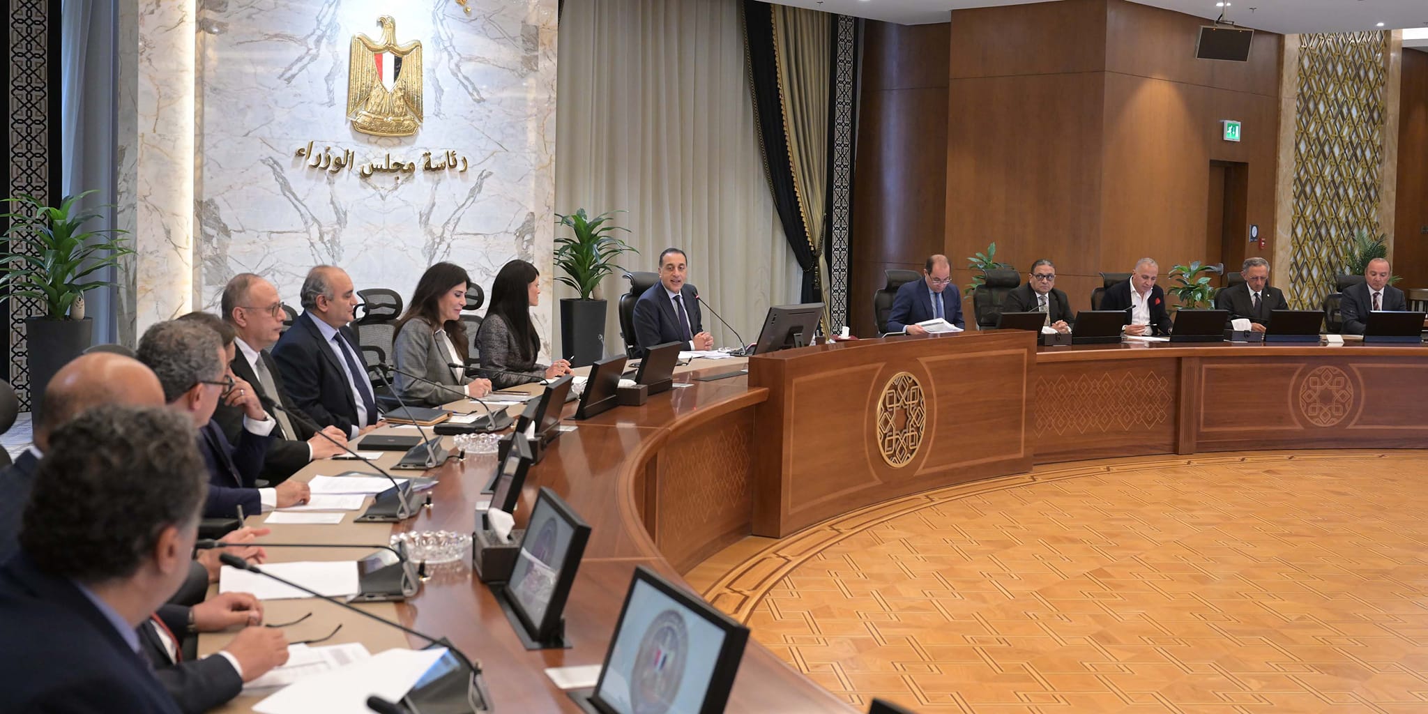 رئيس الوزراء يلتقي أعضاء اللجنة الاستشارية لتنمية الصادرات
