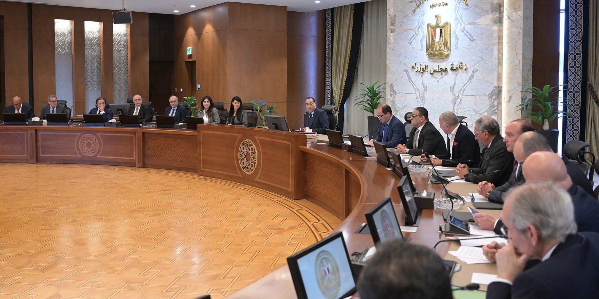 رئيس الوزراء يلتقي أعضاء اللجنة الاستشارية لتنمية الصادرات