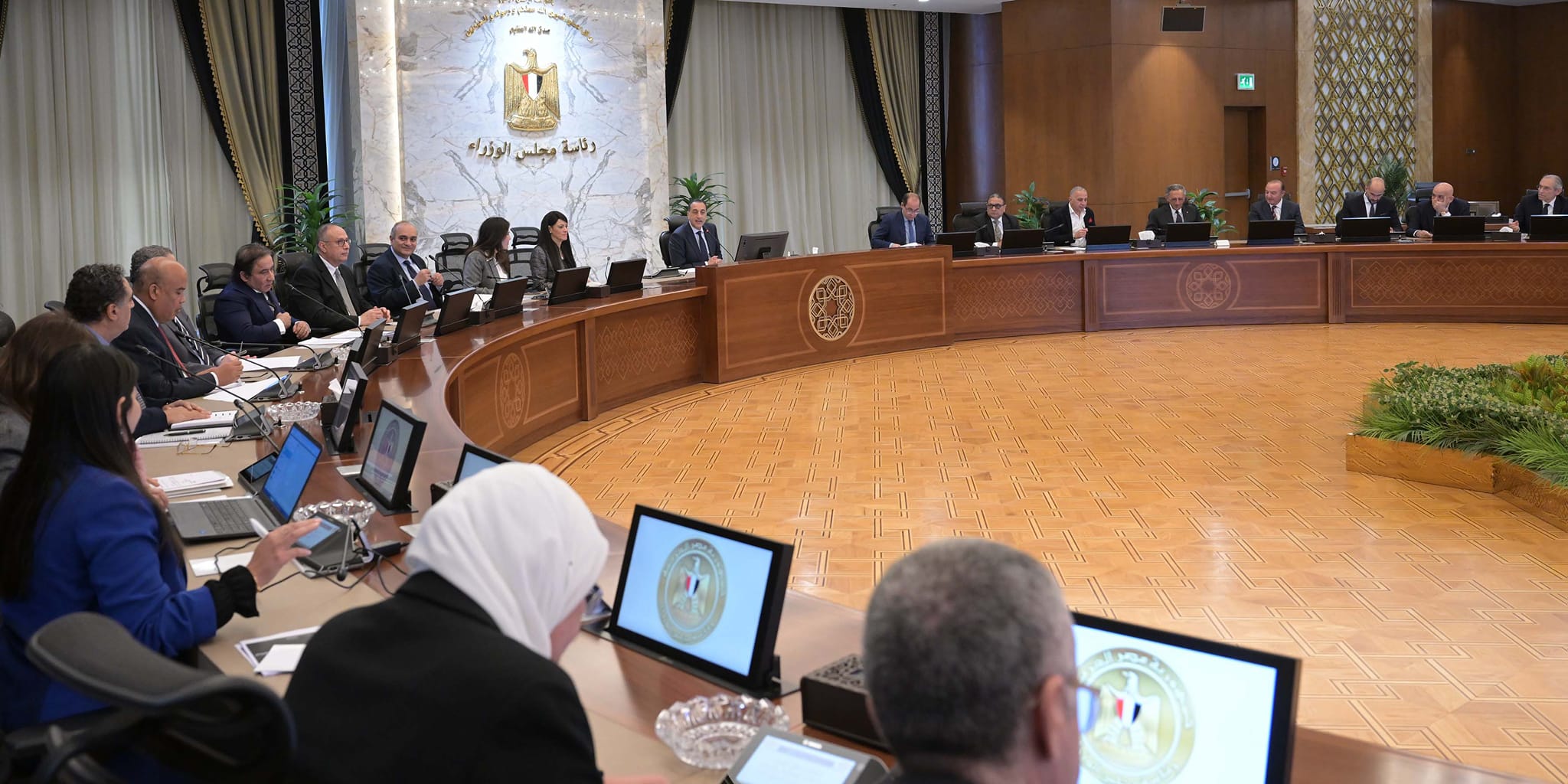 رئيس الوزراء يلتقي أعضاء اللجنة الاستشارية لتنمية الصادرات